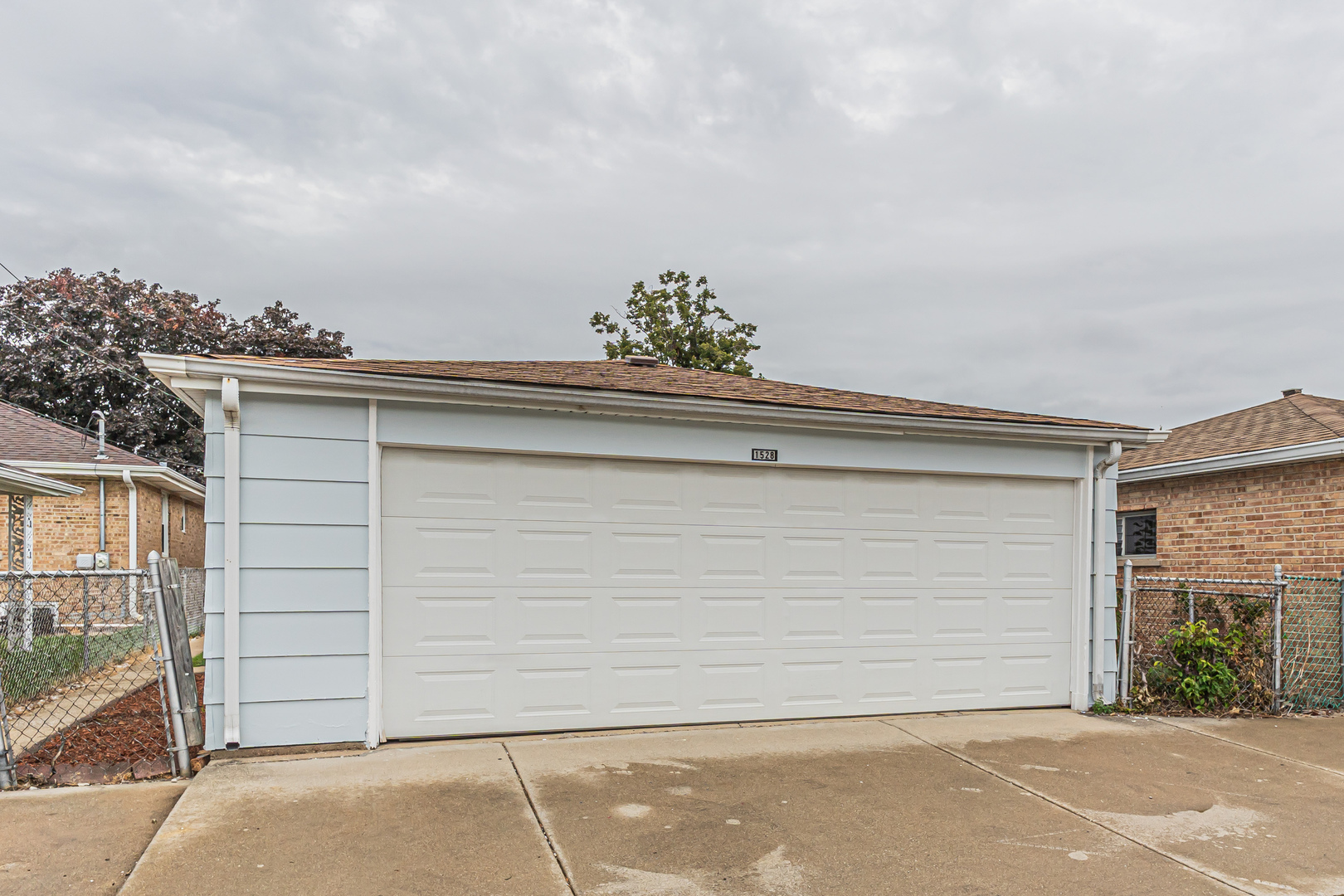1528 N 21 Avenue