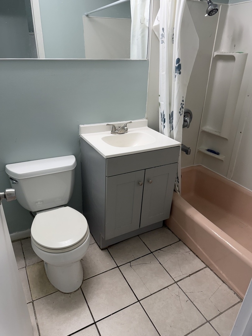 658 Washington Boulevard Unit: 6