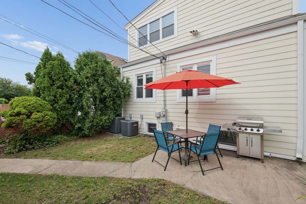 2239 N 76th Avenue