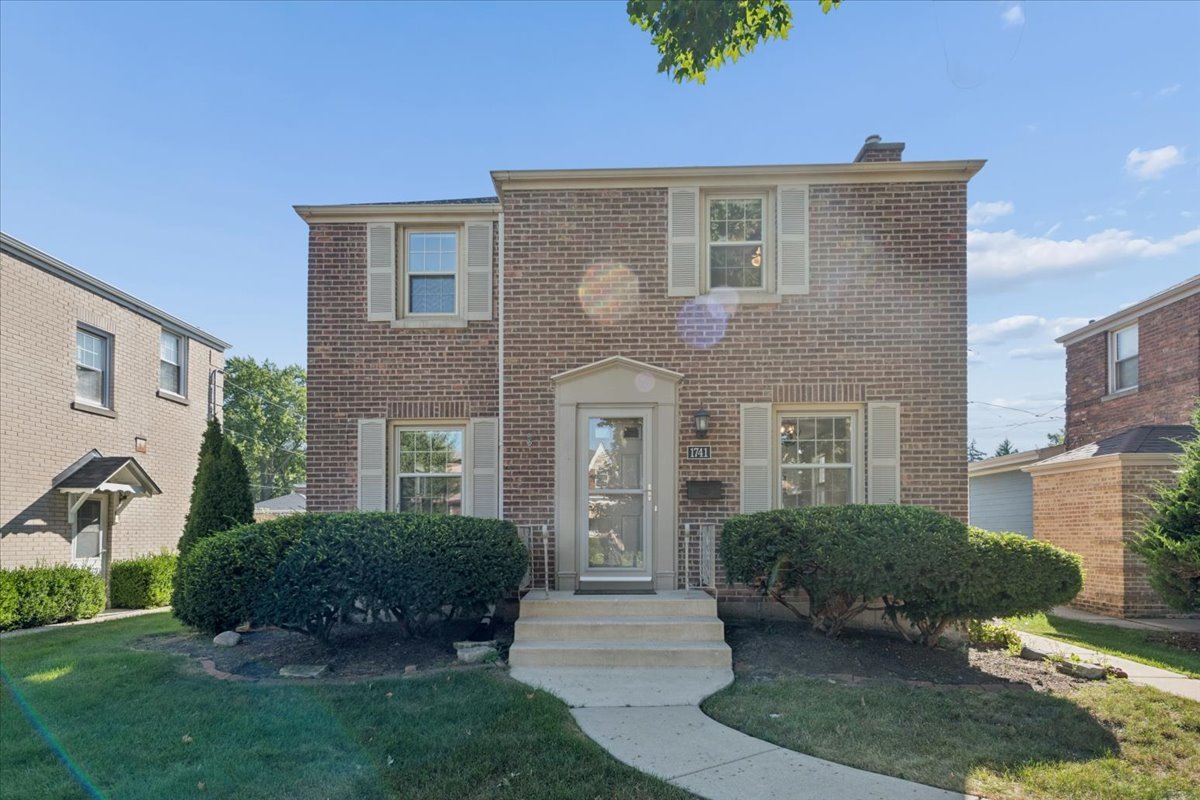 1741 N 76th Court