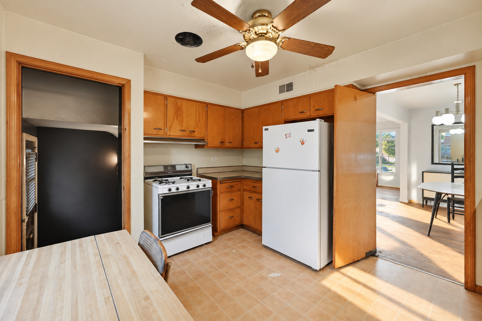 1807 N 78th Court