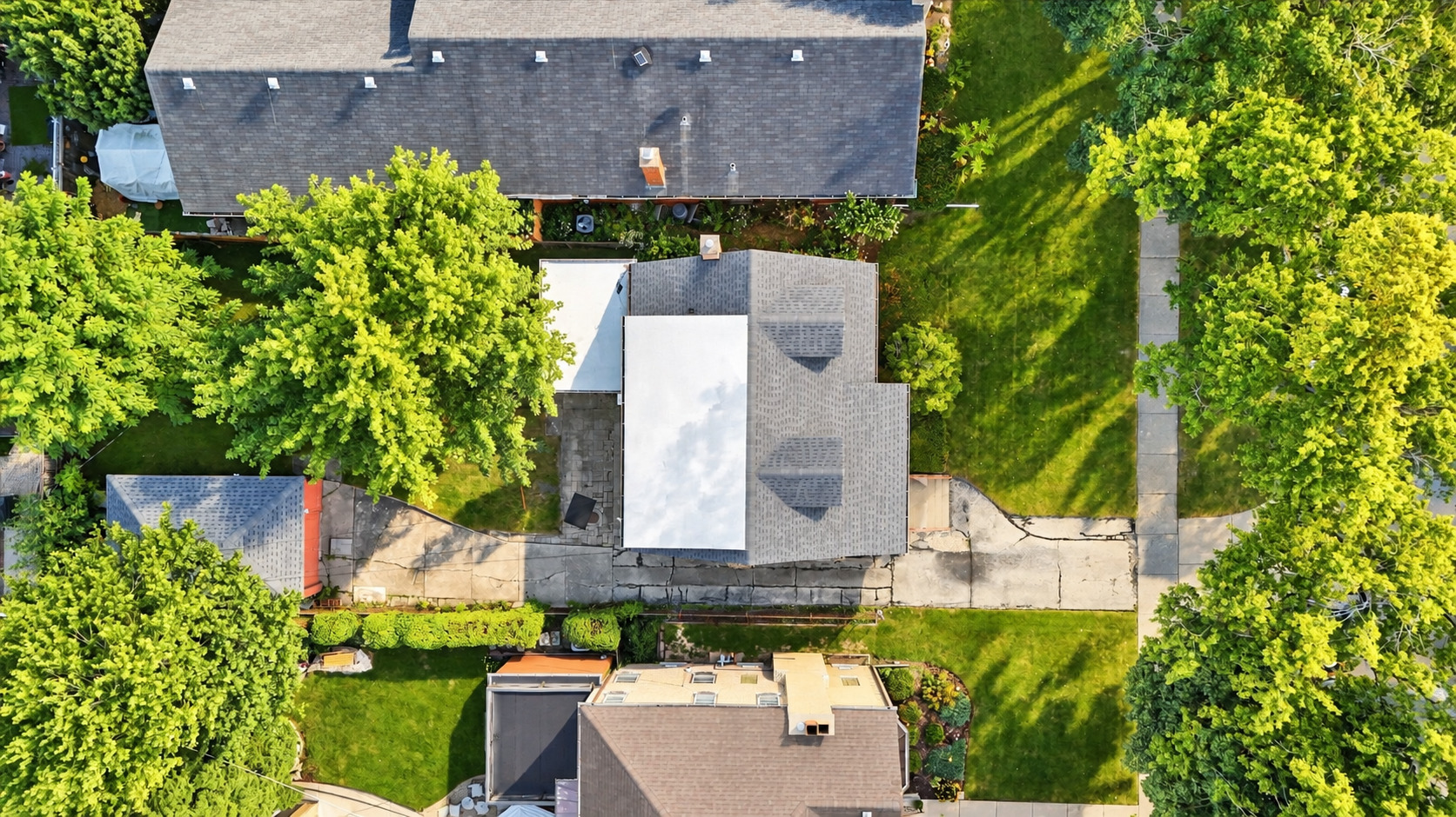 1807 N 78th Court
