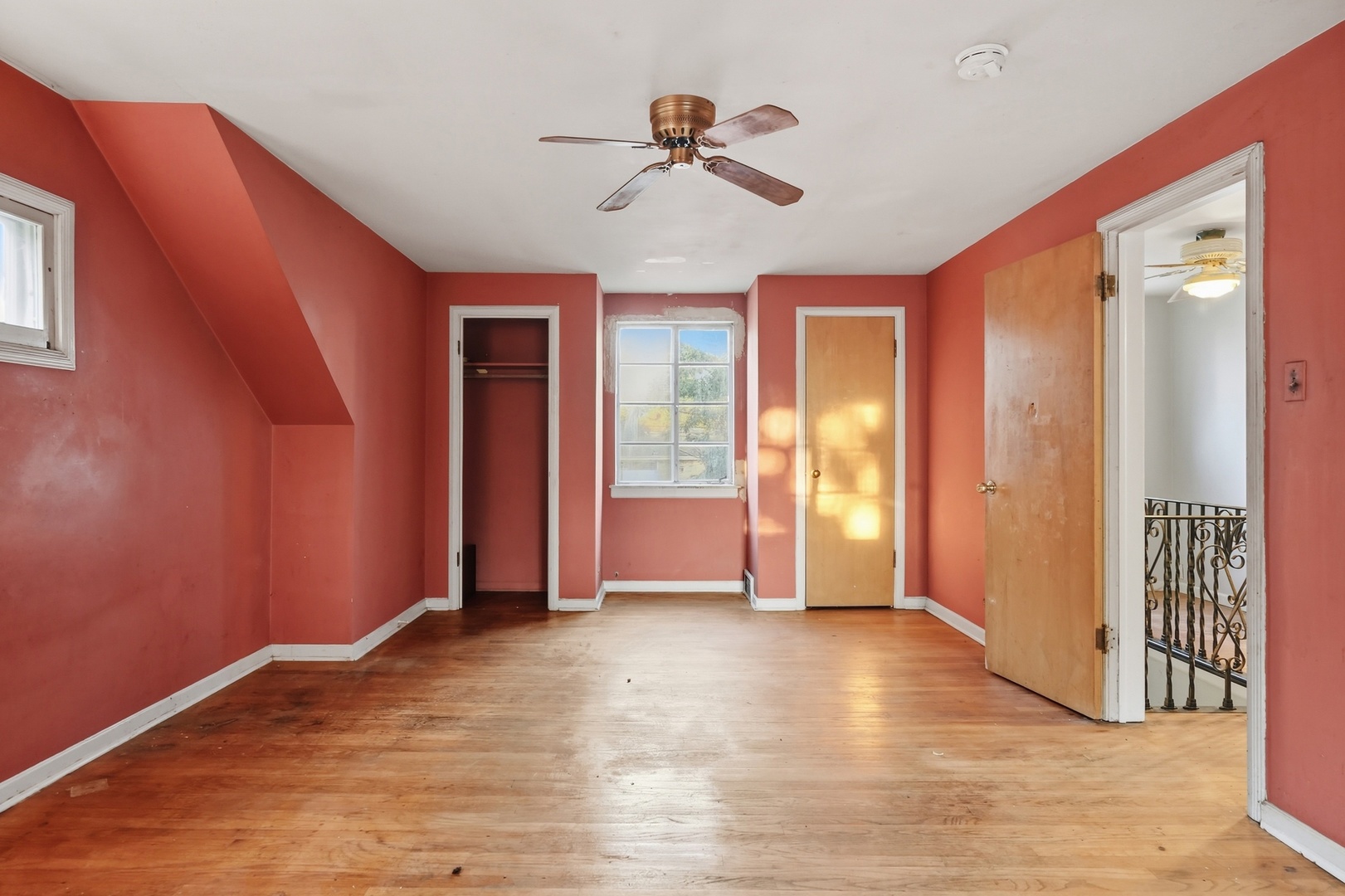 1807 N 78th Court