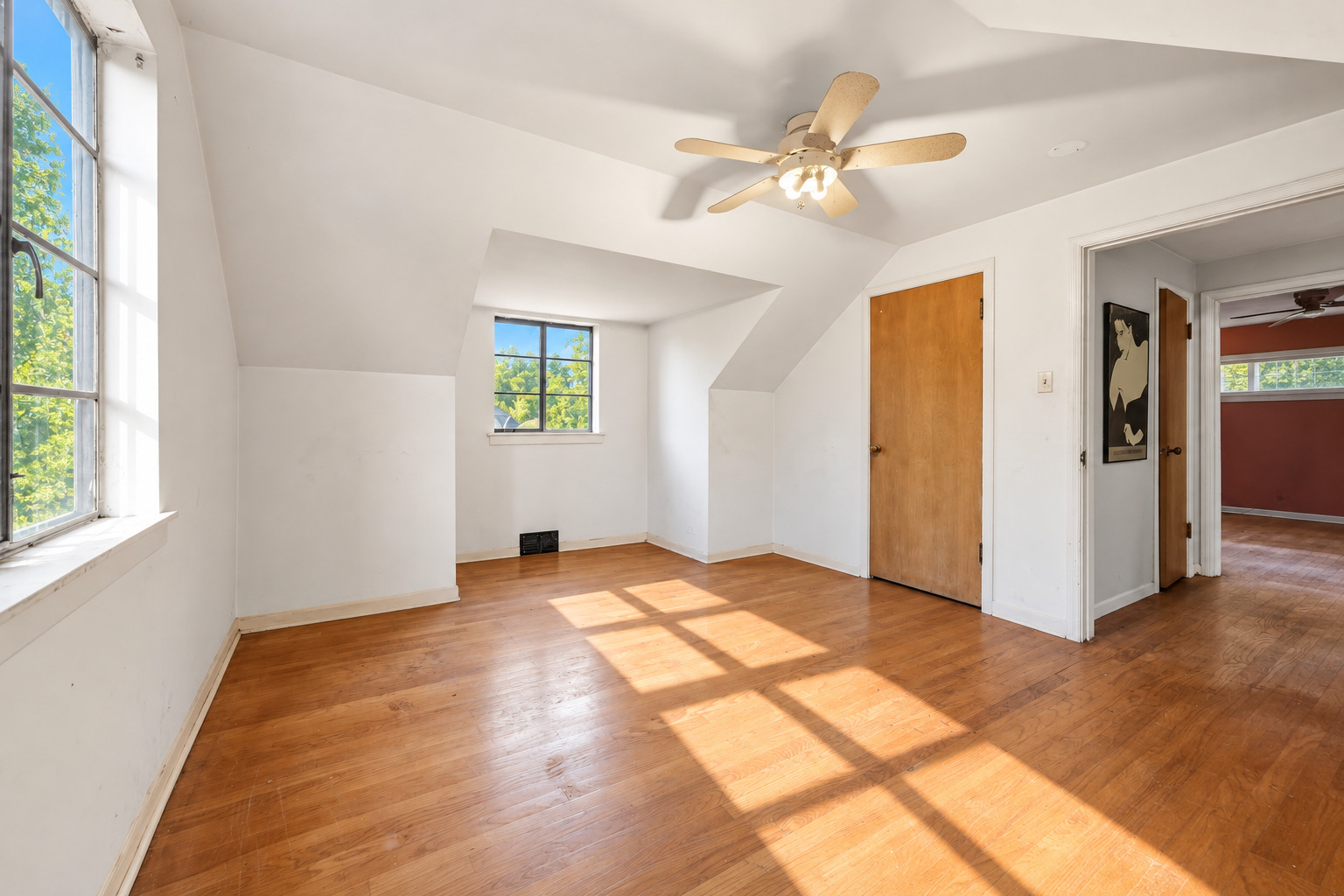 1807 N 78th Court