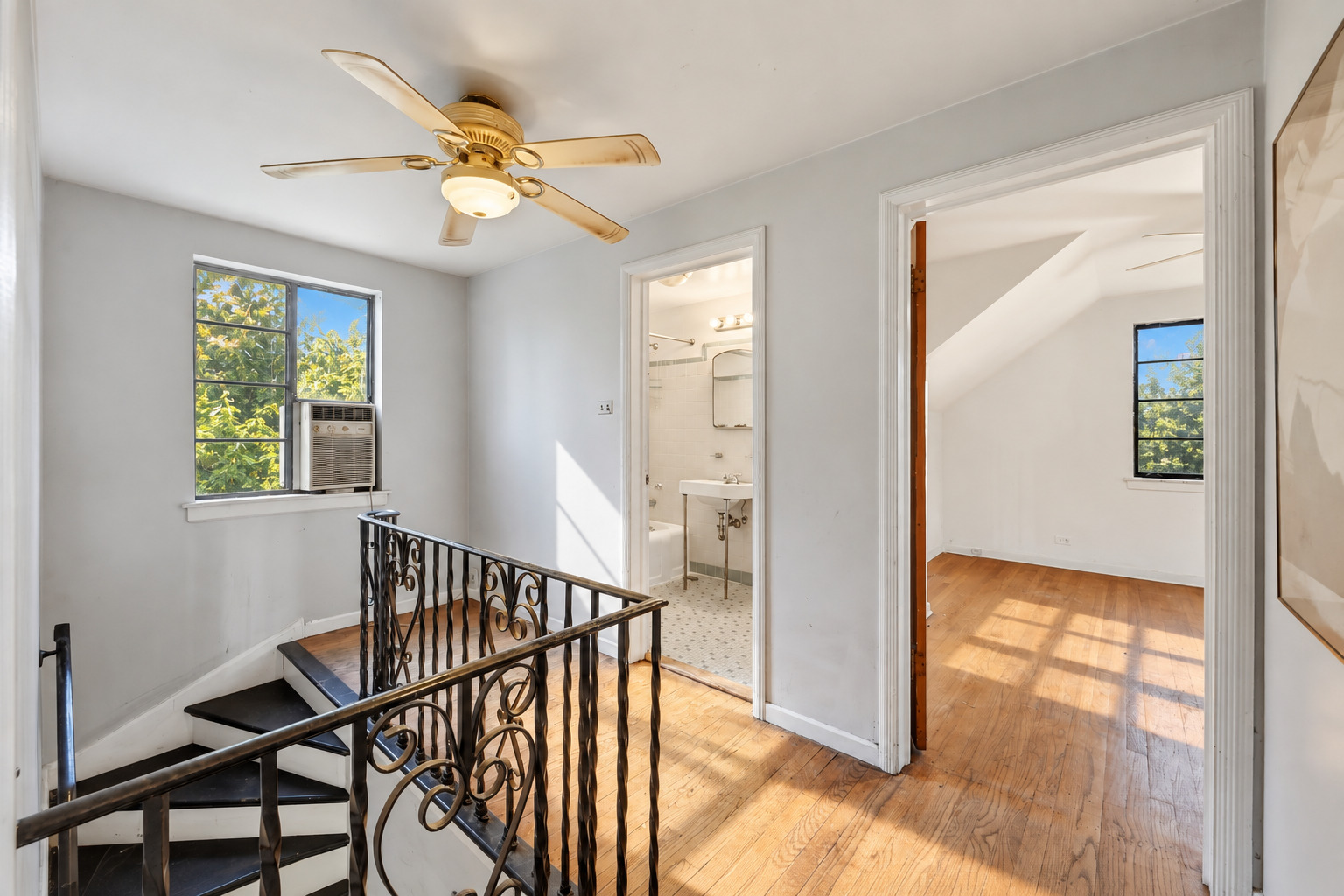 1807 N 78th Court