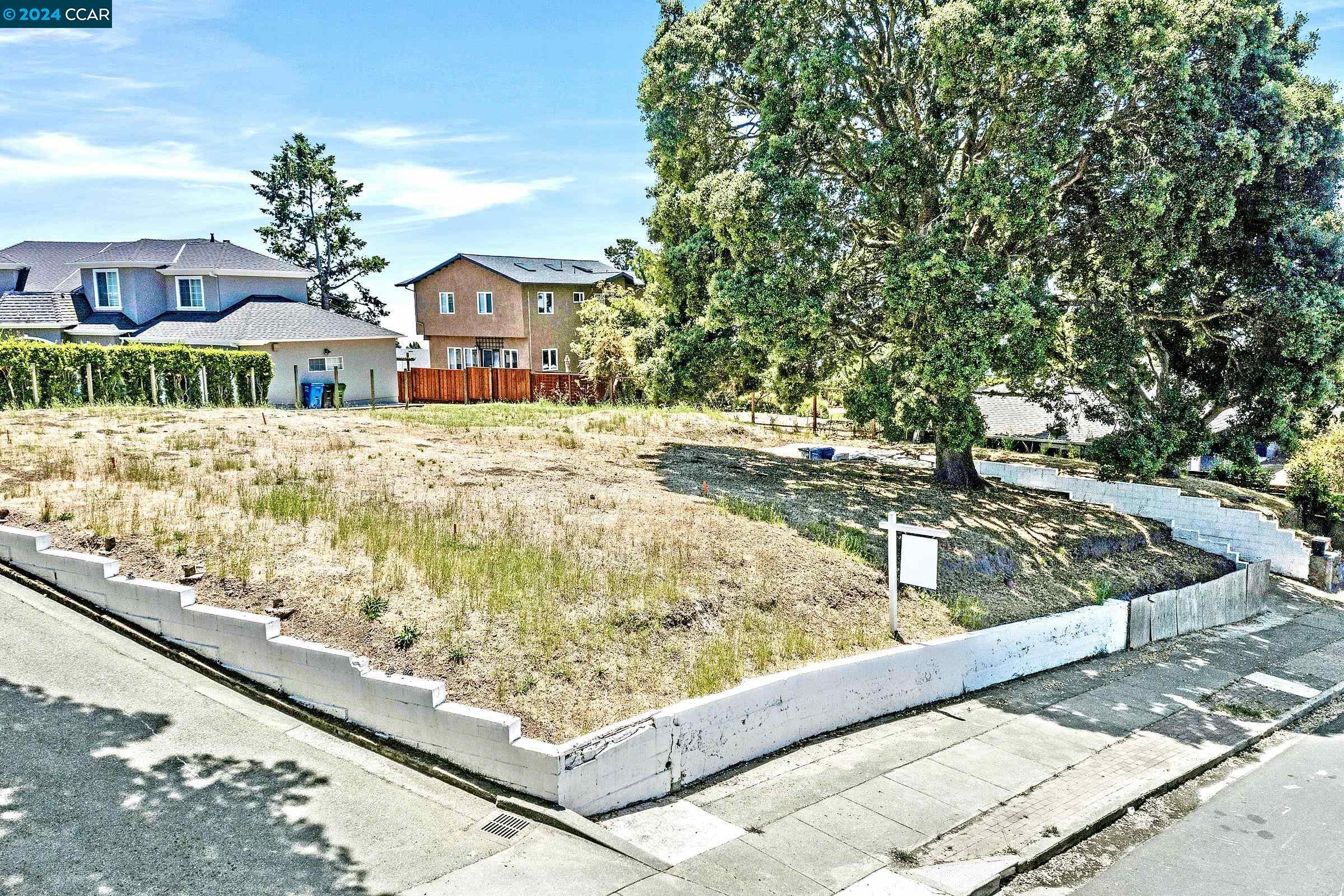 8246 Terrace Dr