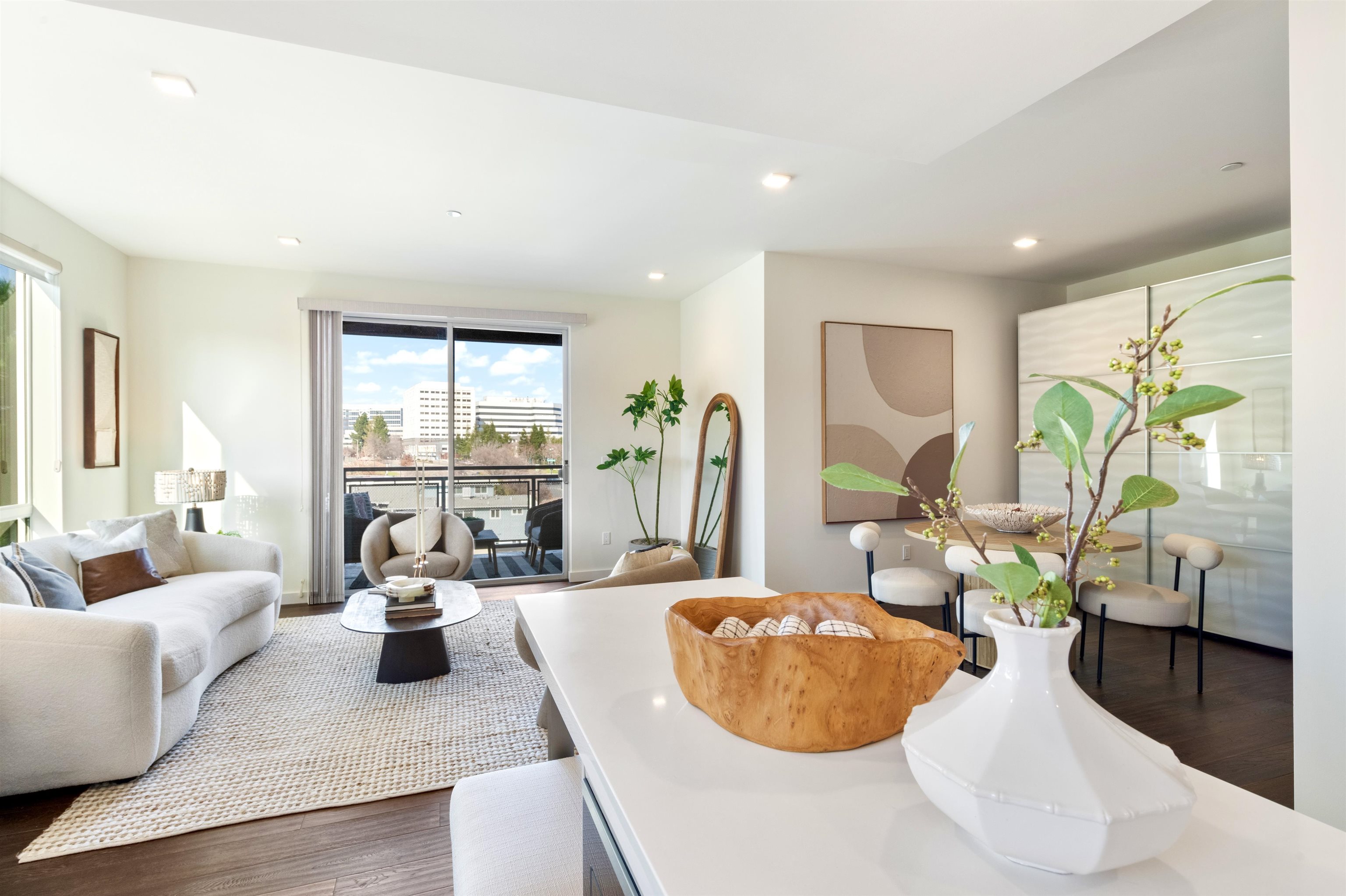 1727 Lacassie Ave # 4A