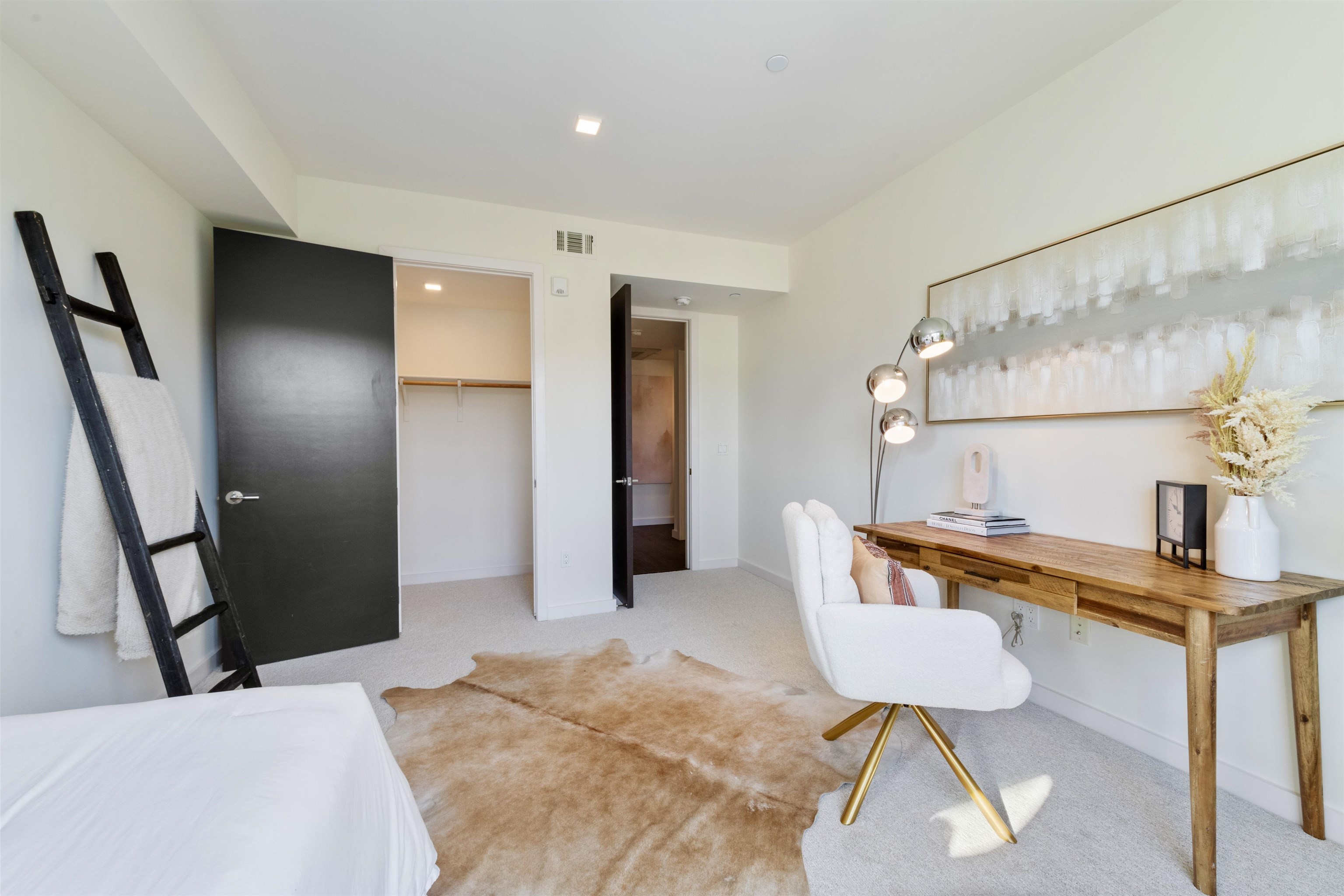 1727 Lacassie Ave # 4A