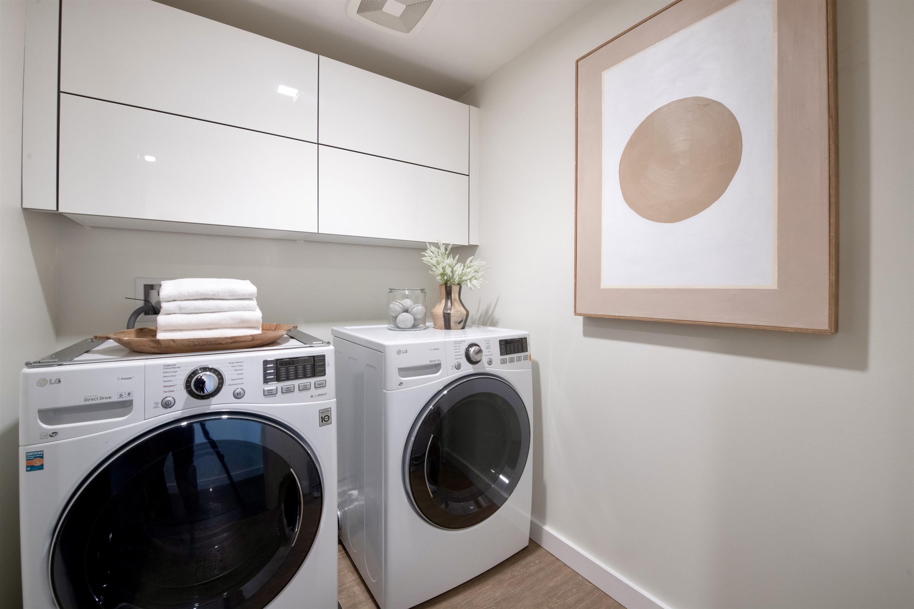 1727 Lacassie Ave # 4A
