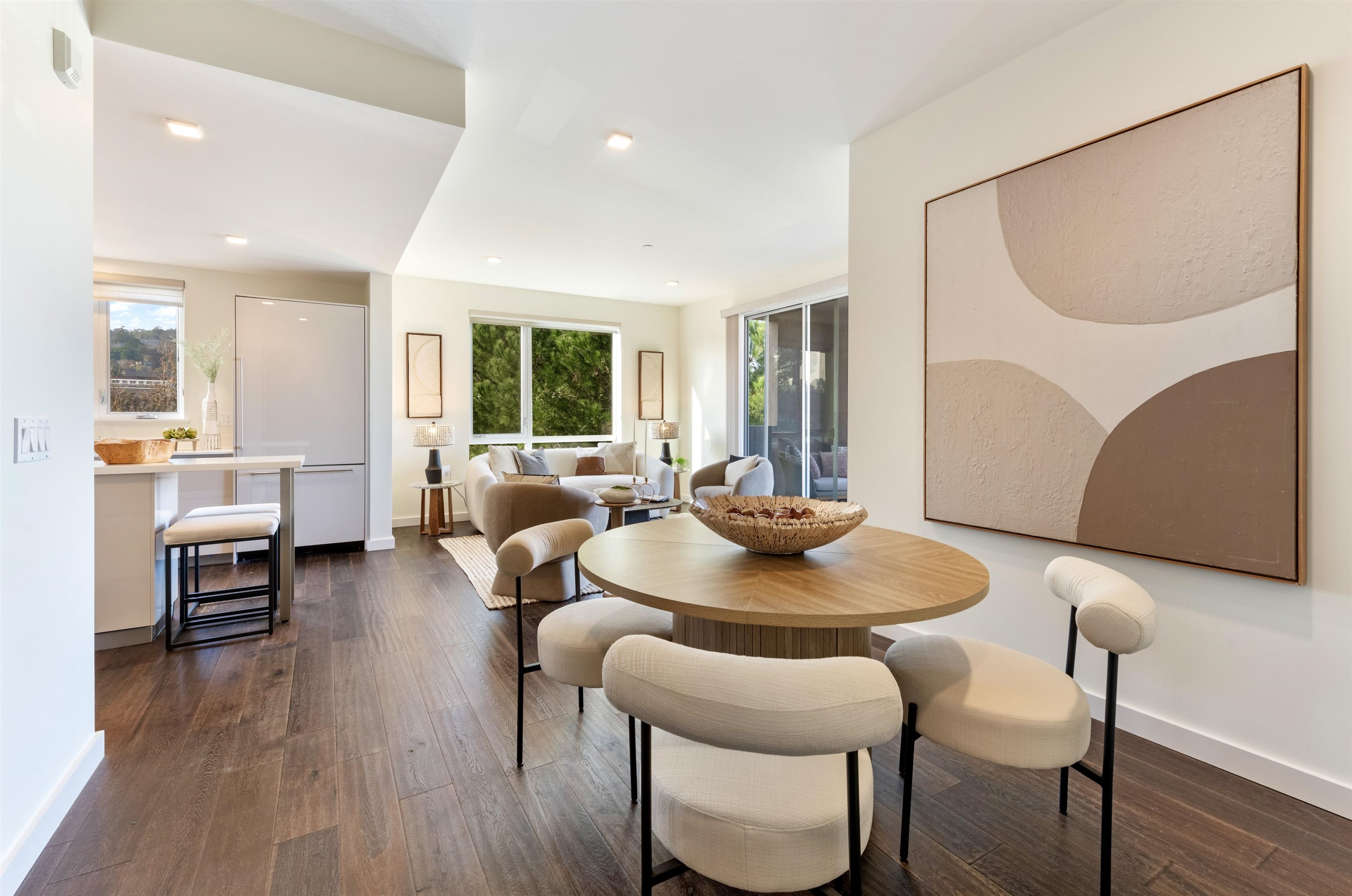 1727 Lacassie Ave # 4A