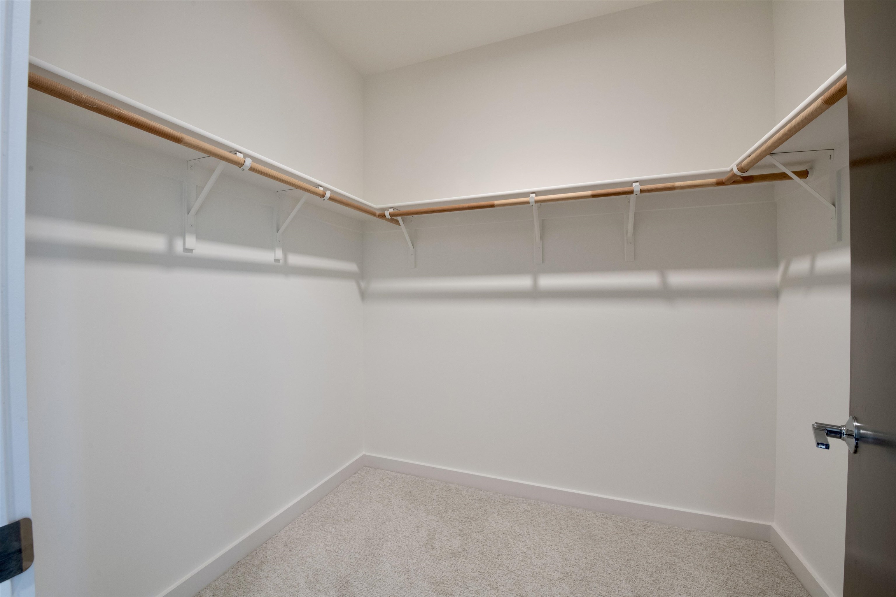 1727 Lacassie Ave # 4A