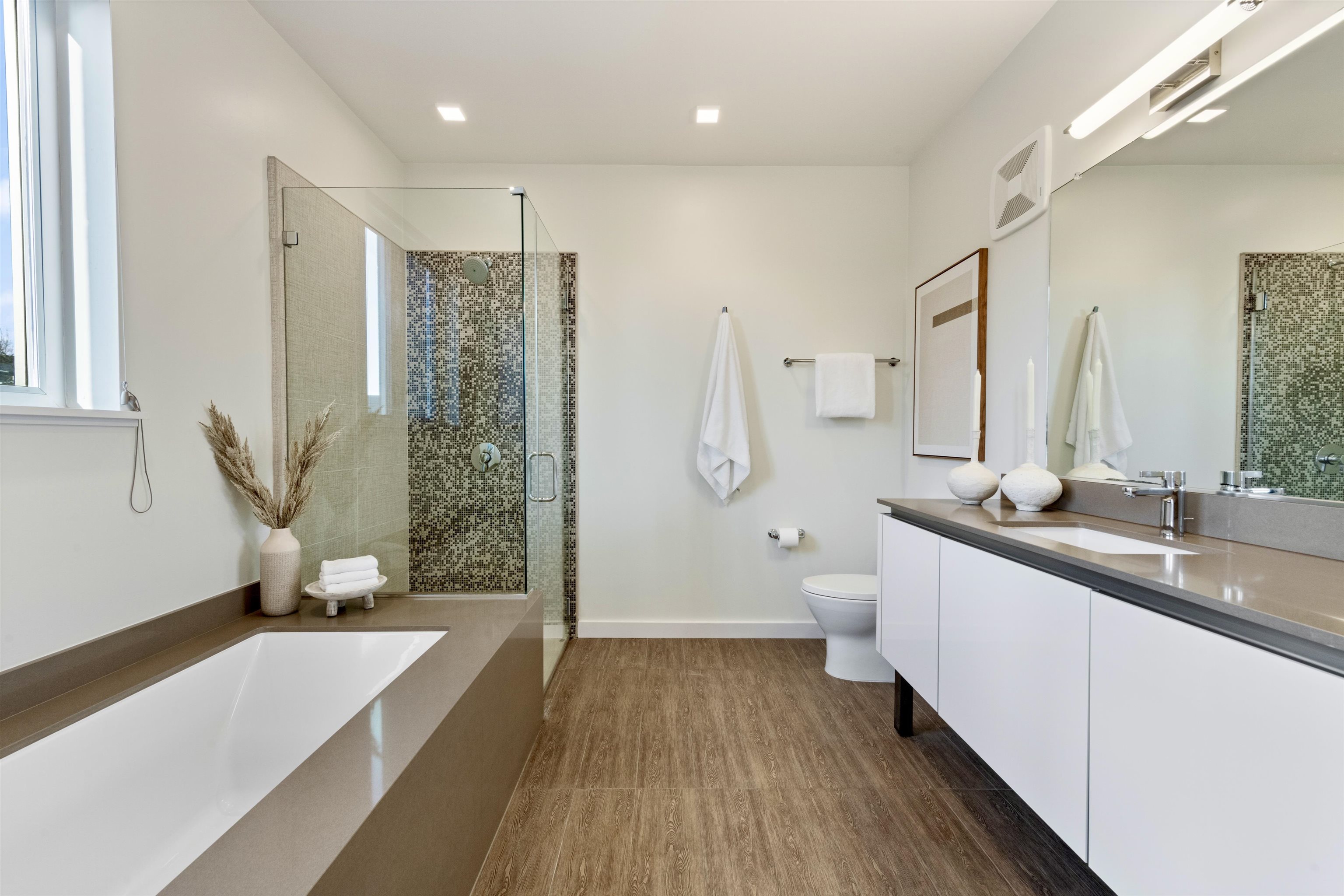 1727 Lacassie Ave # 4A
