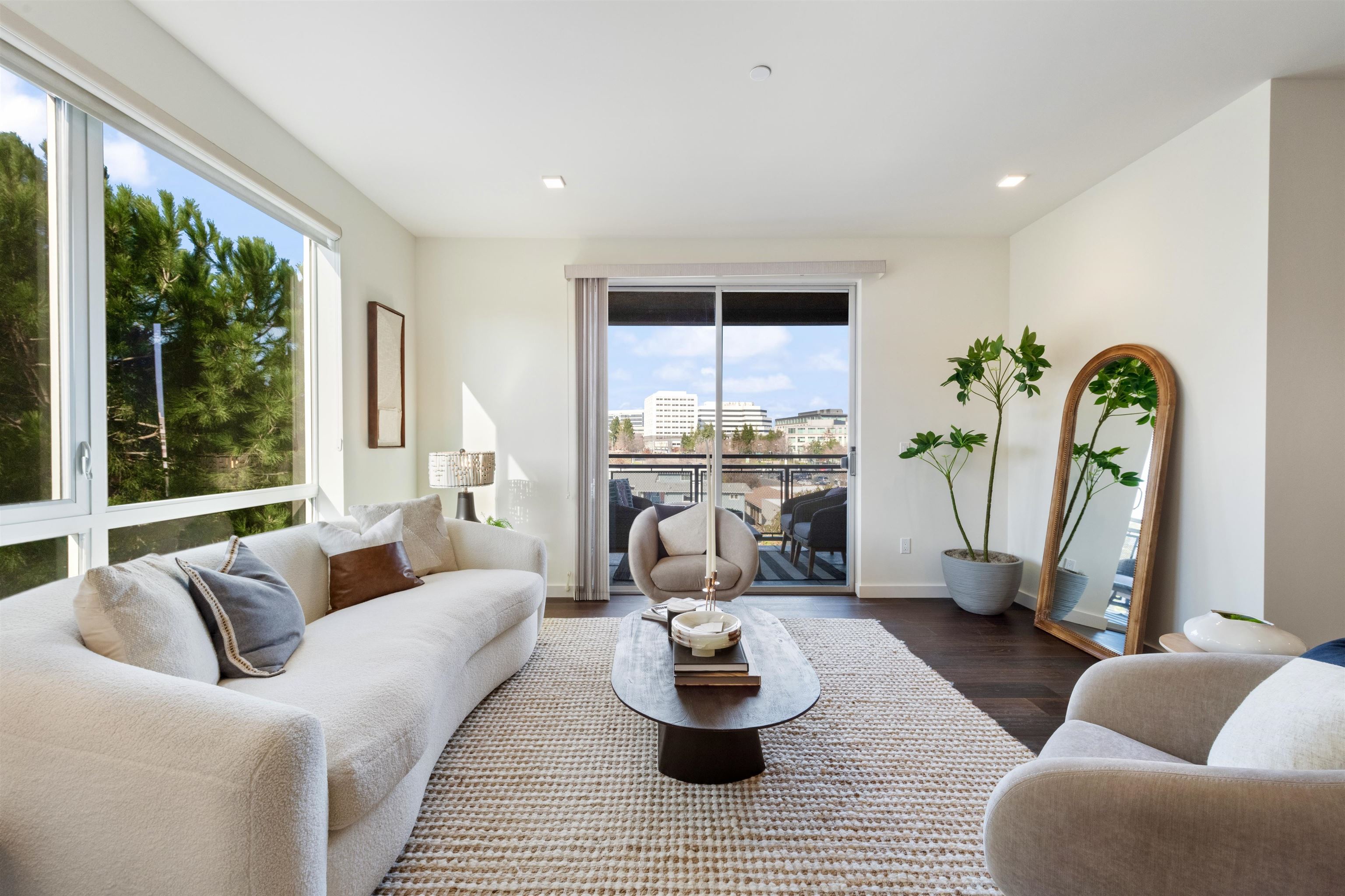 1727 Lacassie Ave # 4A