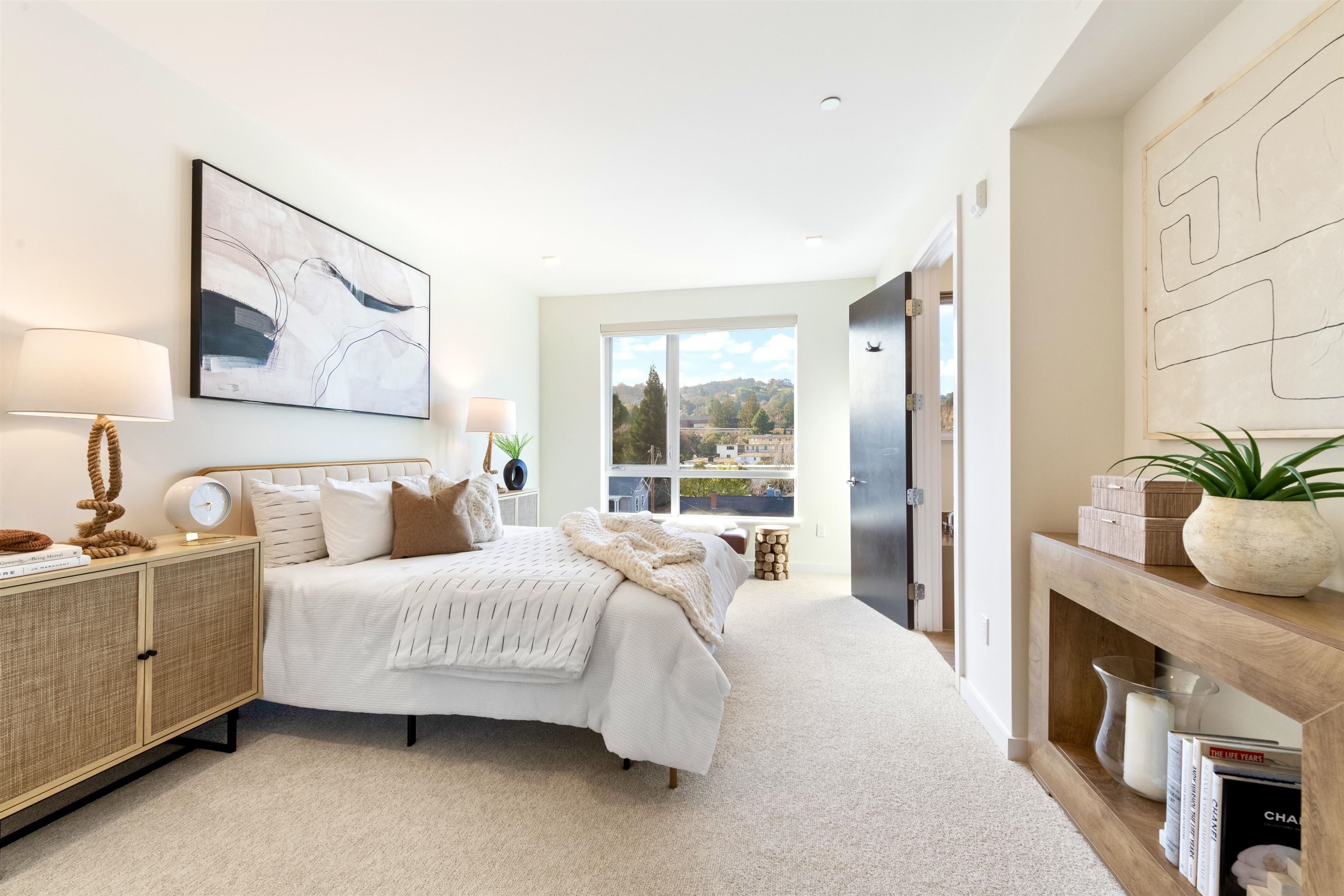 1727 Lacassie Ave # 4A