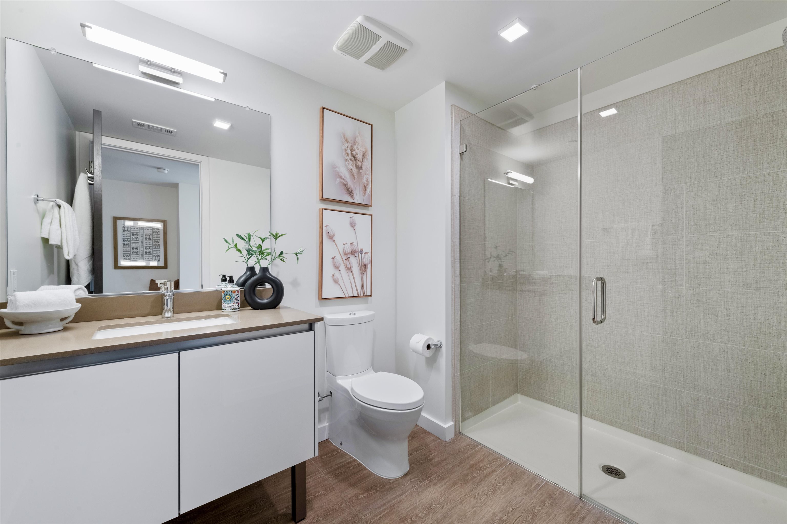 1727 Lacassie Ave # 4A