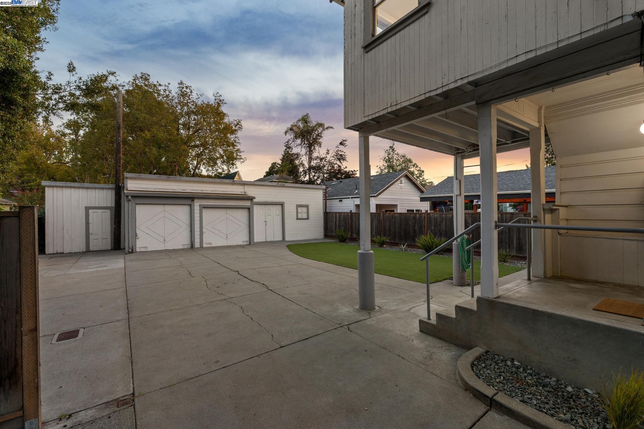 920 Centennial Ave