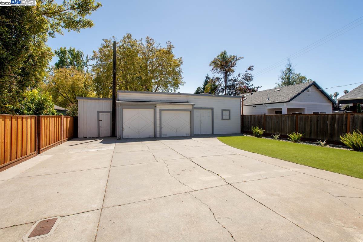 920 Centennial Ave
