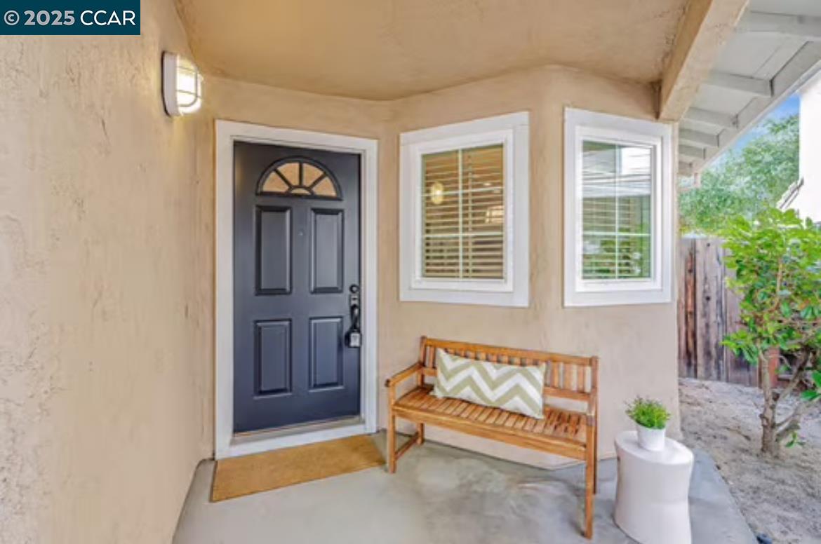 5258 Pebble Glen Dr