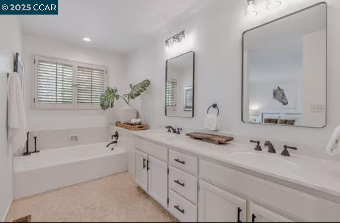 5258 Pebble Glen Dr