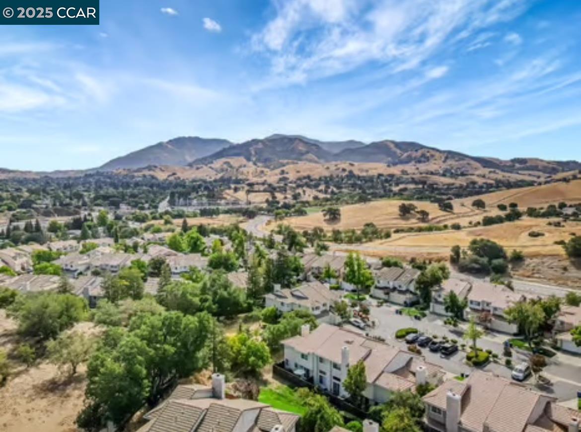 5258 Pebble Glen Dr