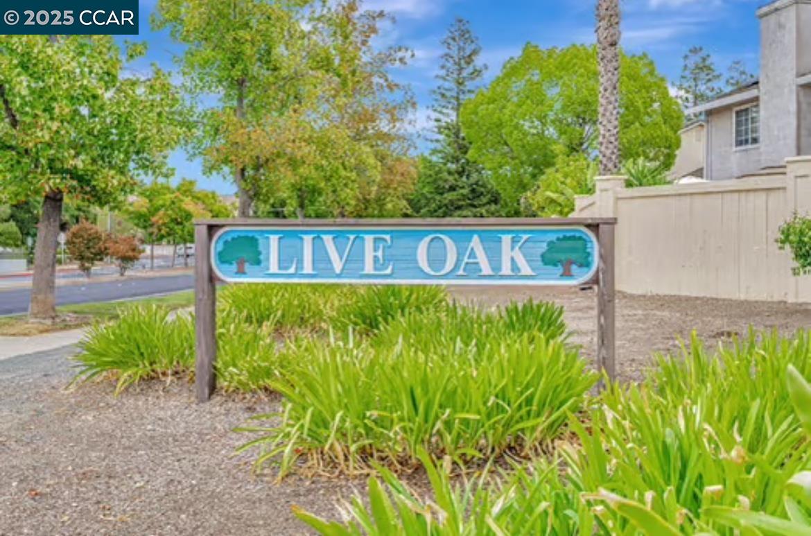 5258 Pebble Glen Dr