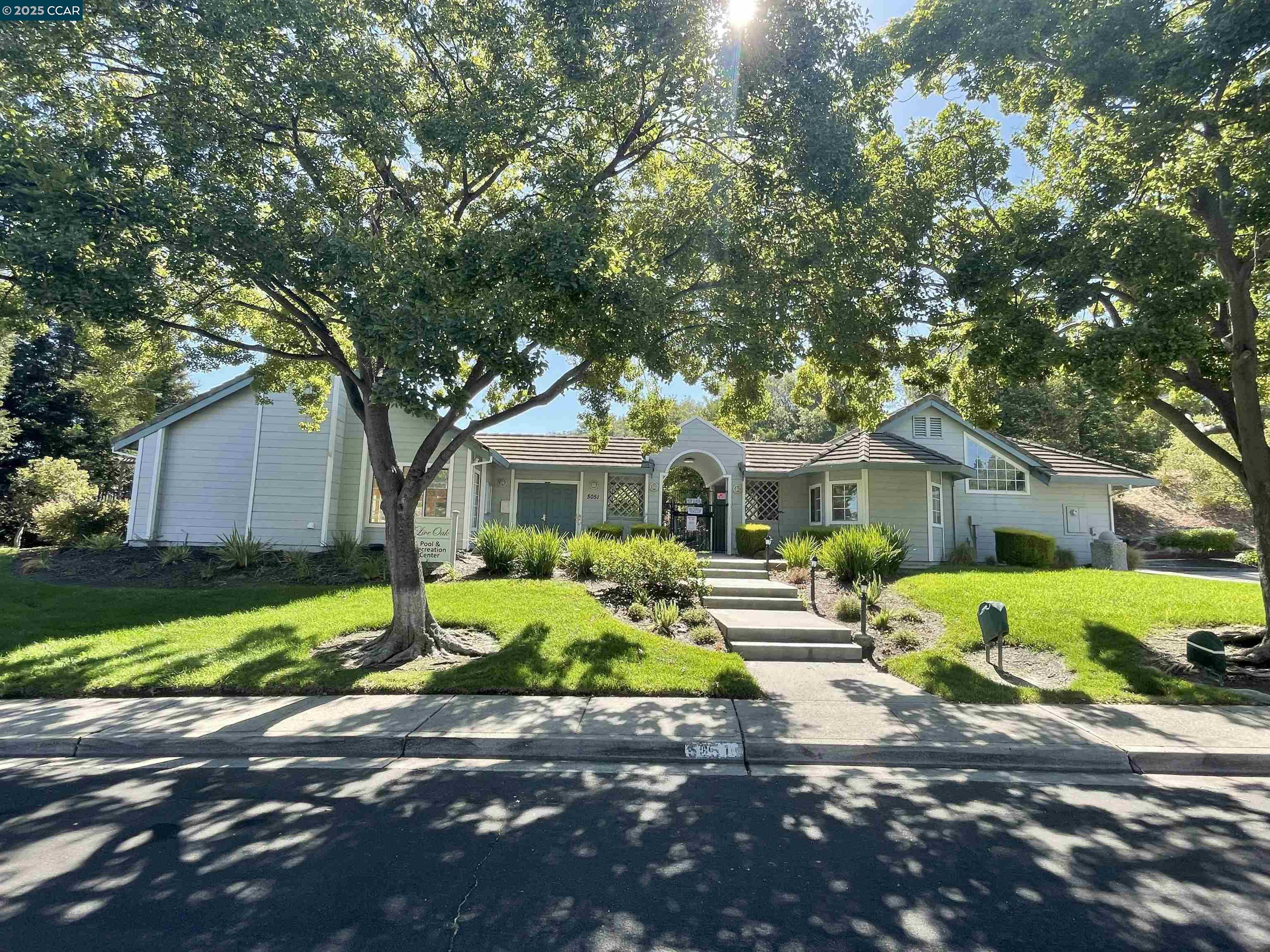 5258 Pebble Glen Dr