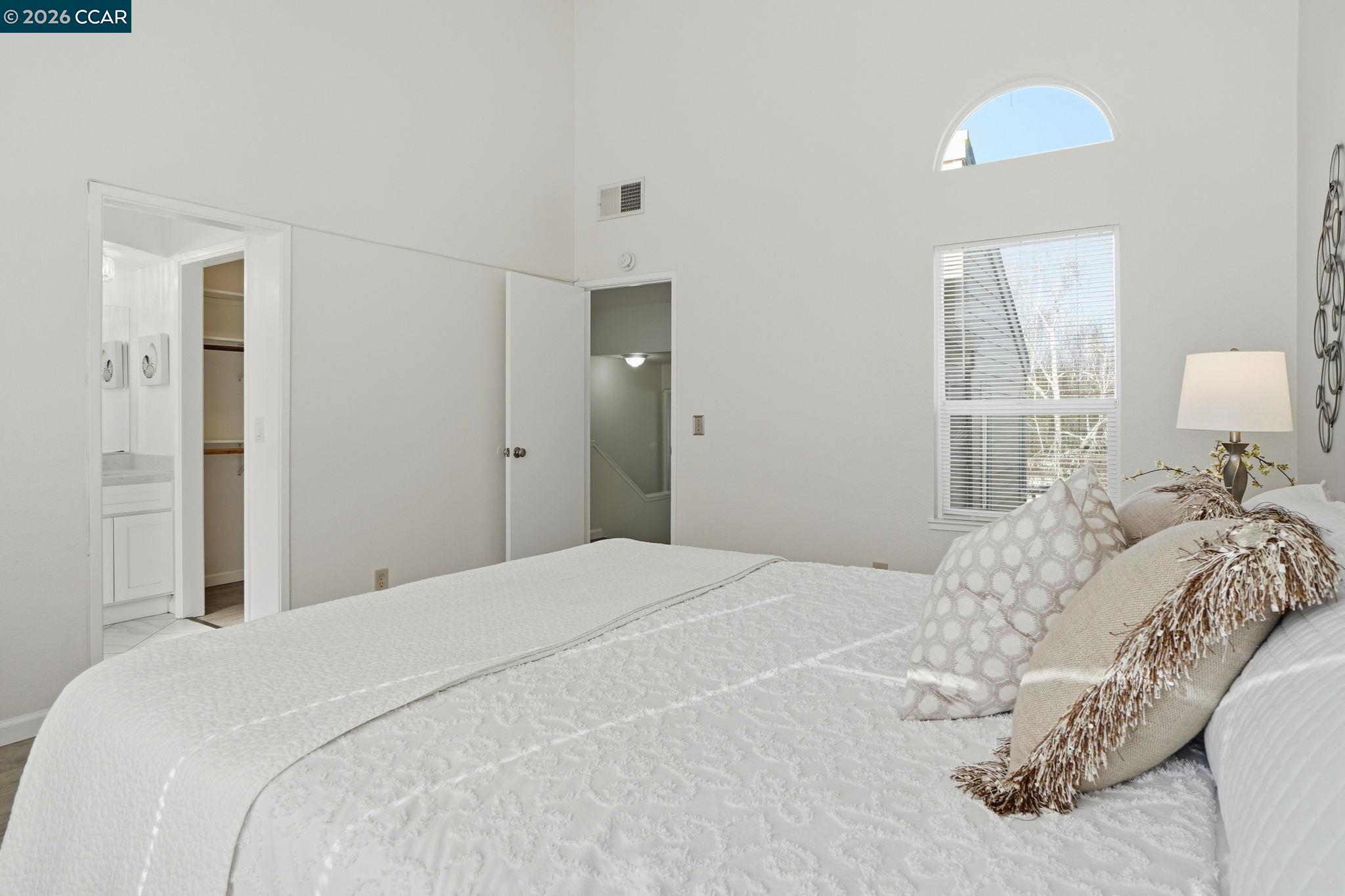 1255 Detroit Ave # 3