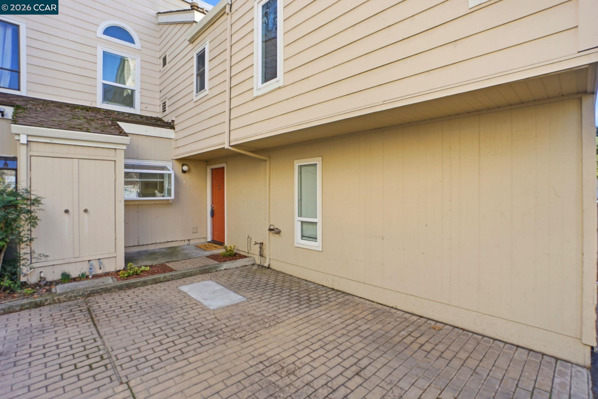 1255 Detroit Ave # 3