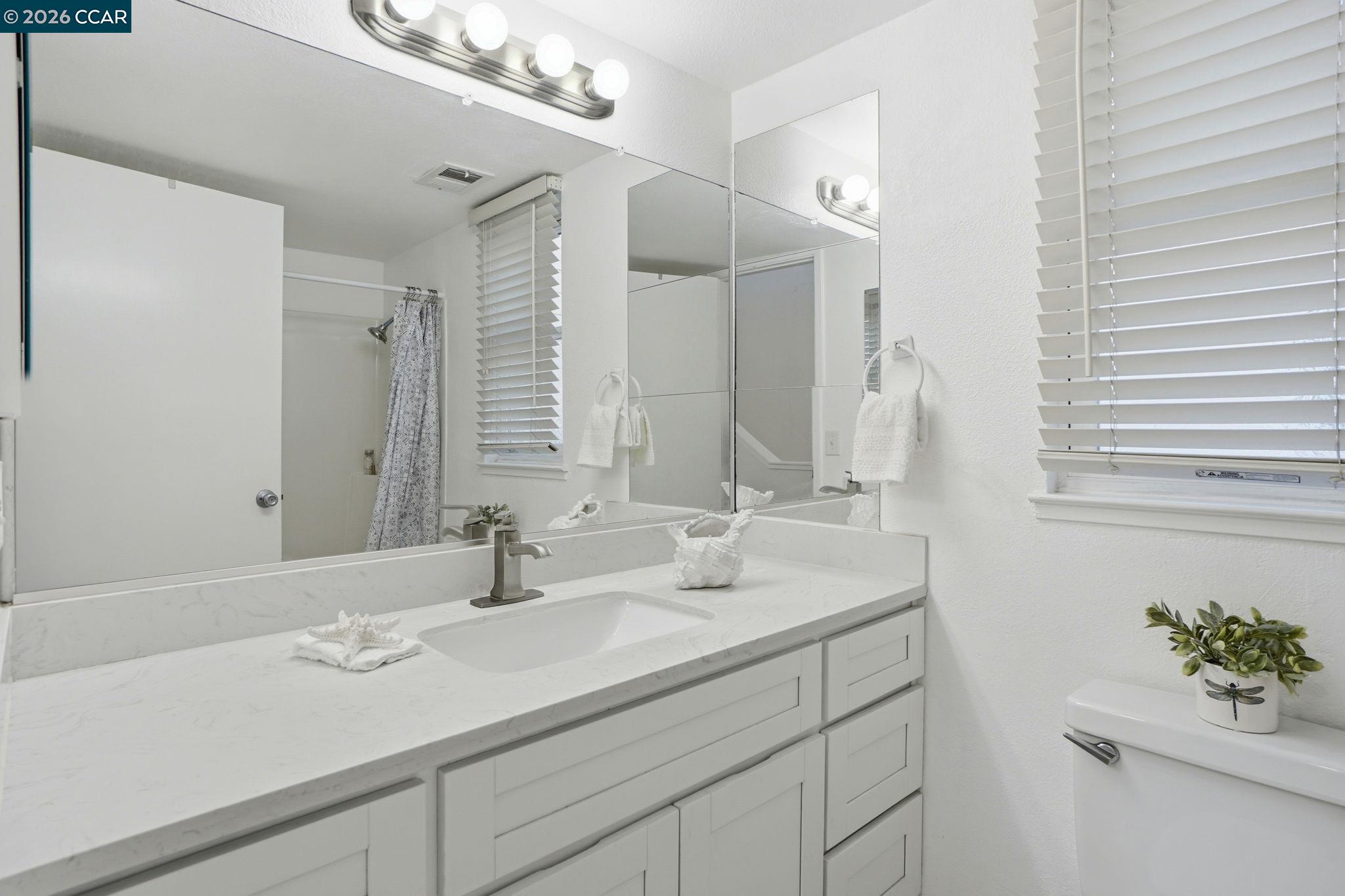 1255 Detroit Ave # 3