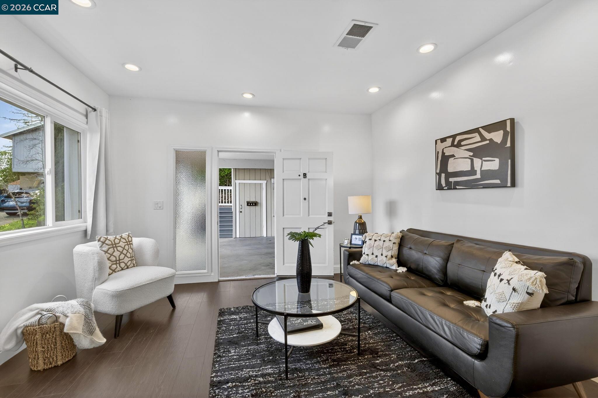 616 Aleta Pl