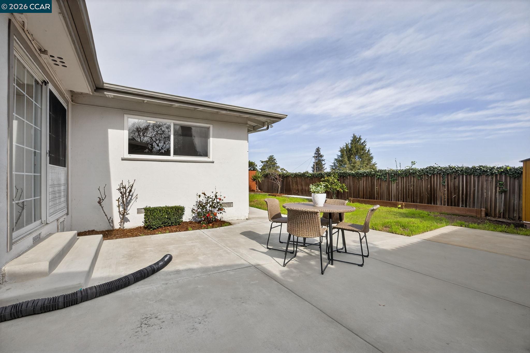1241 Raymond Dr