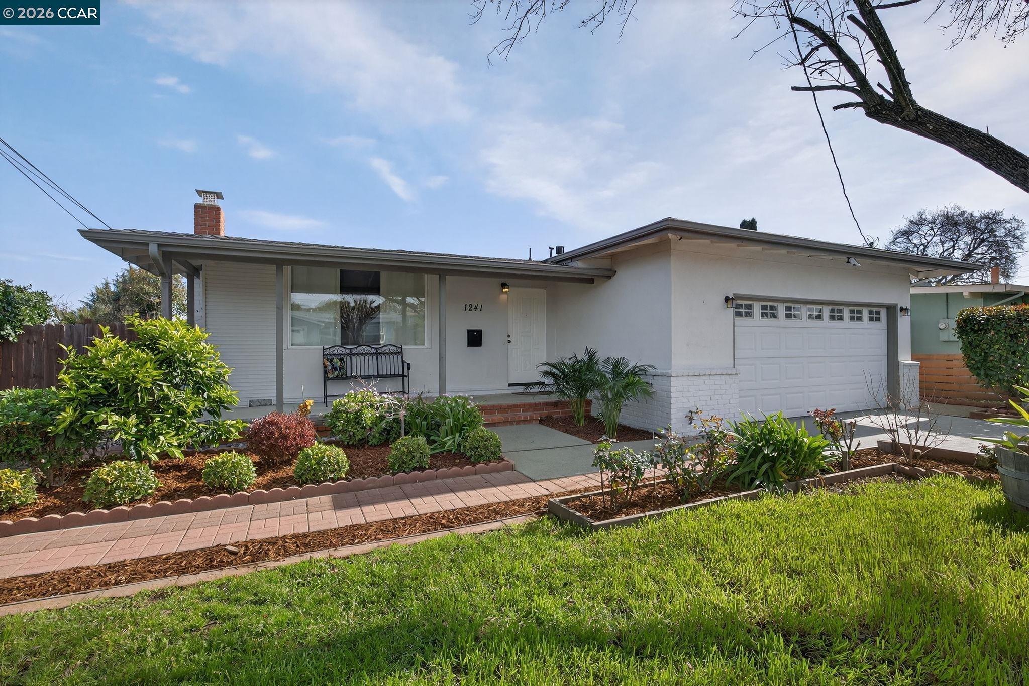 1241 Raymond Dr