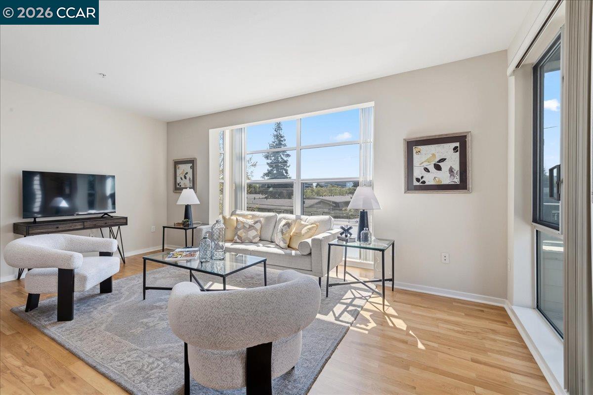 1655 N California Blvd # 330