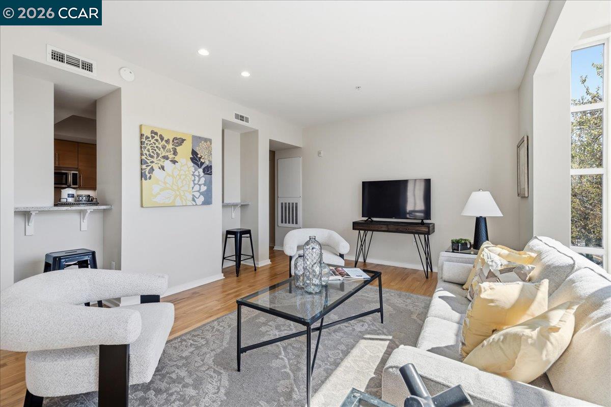 1655 N California Blvd # 330