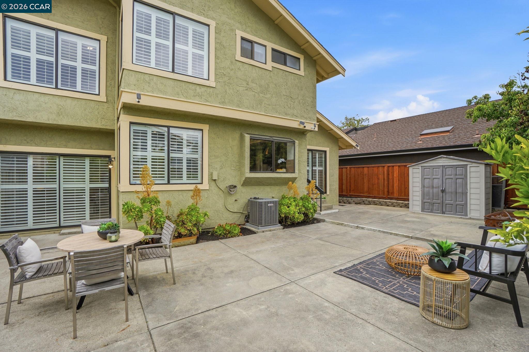 319 Oak Glen Ct