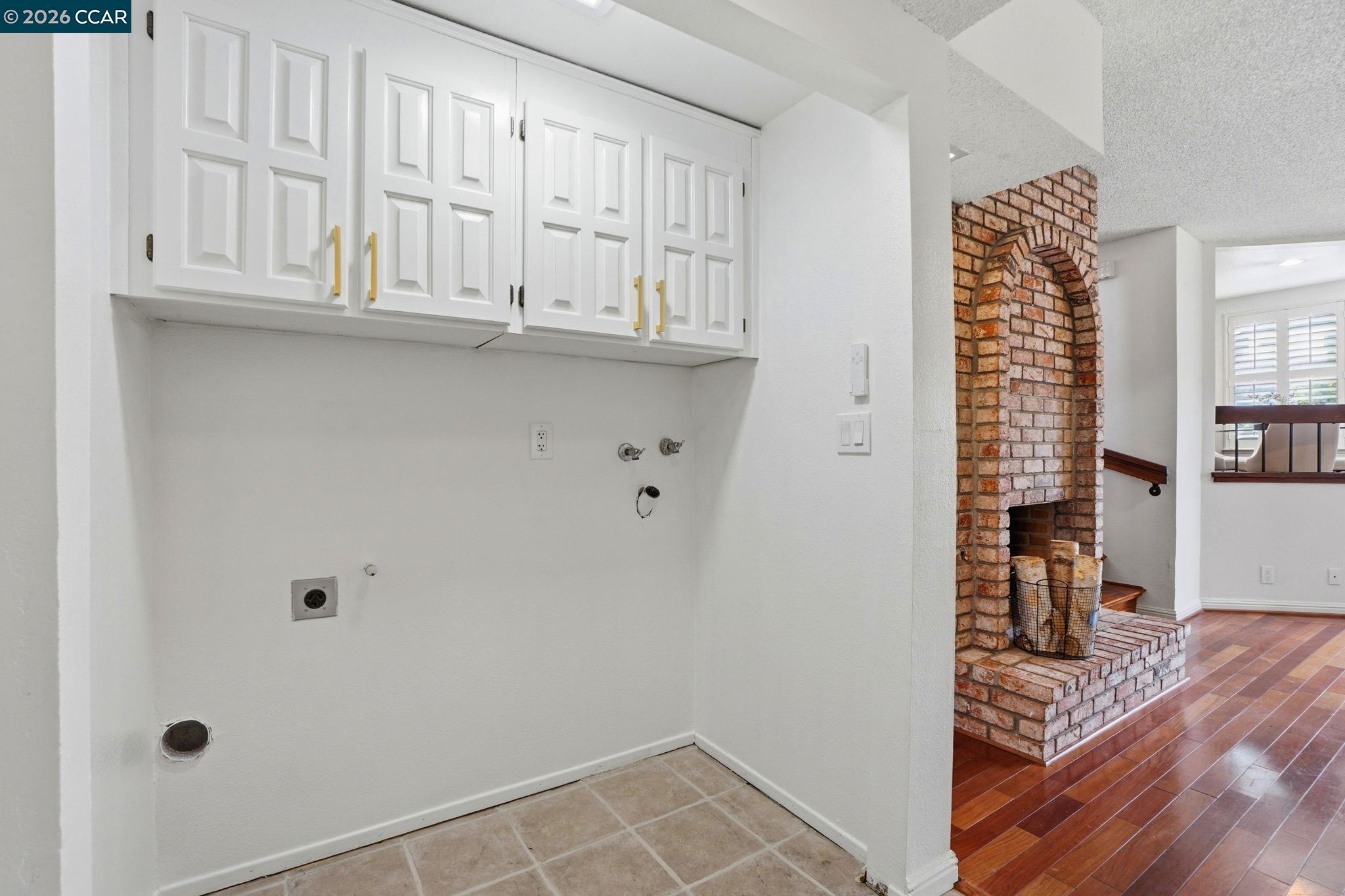 319 Oak Glen Ct