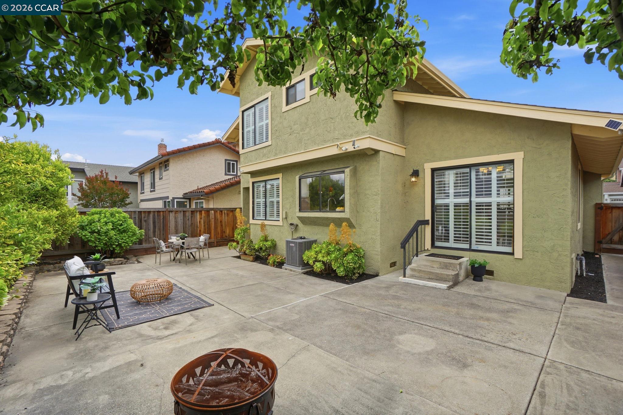 319 Oak Glen Ct