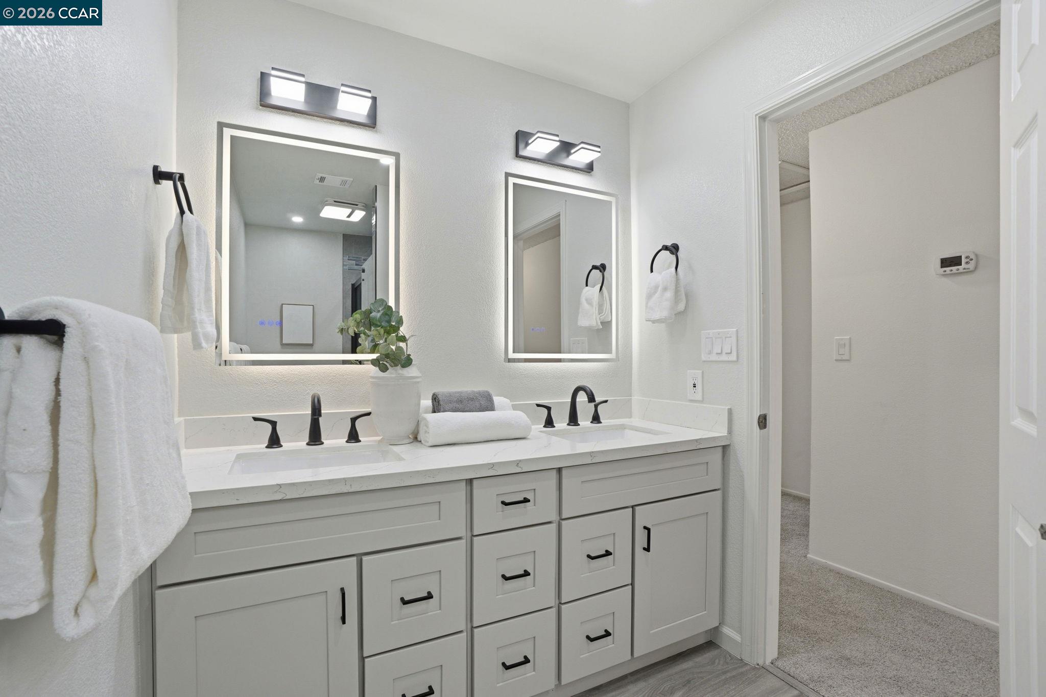 319 Oak Glen Ct