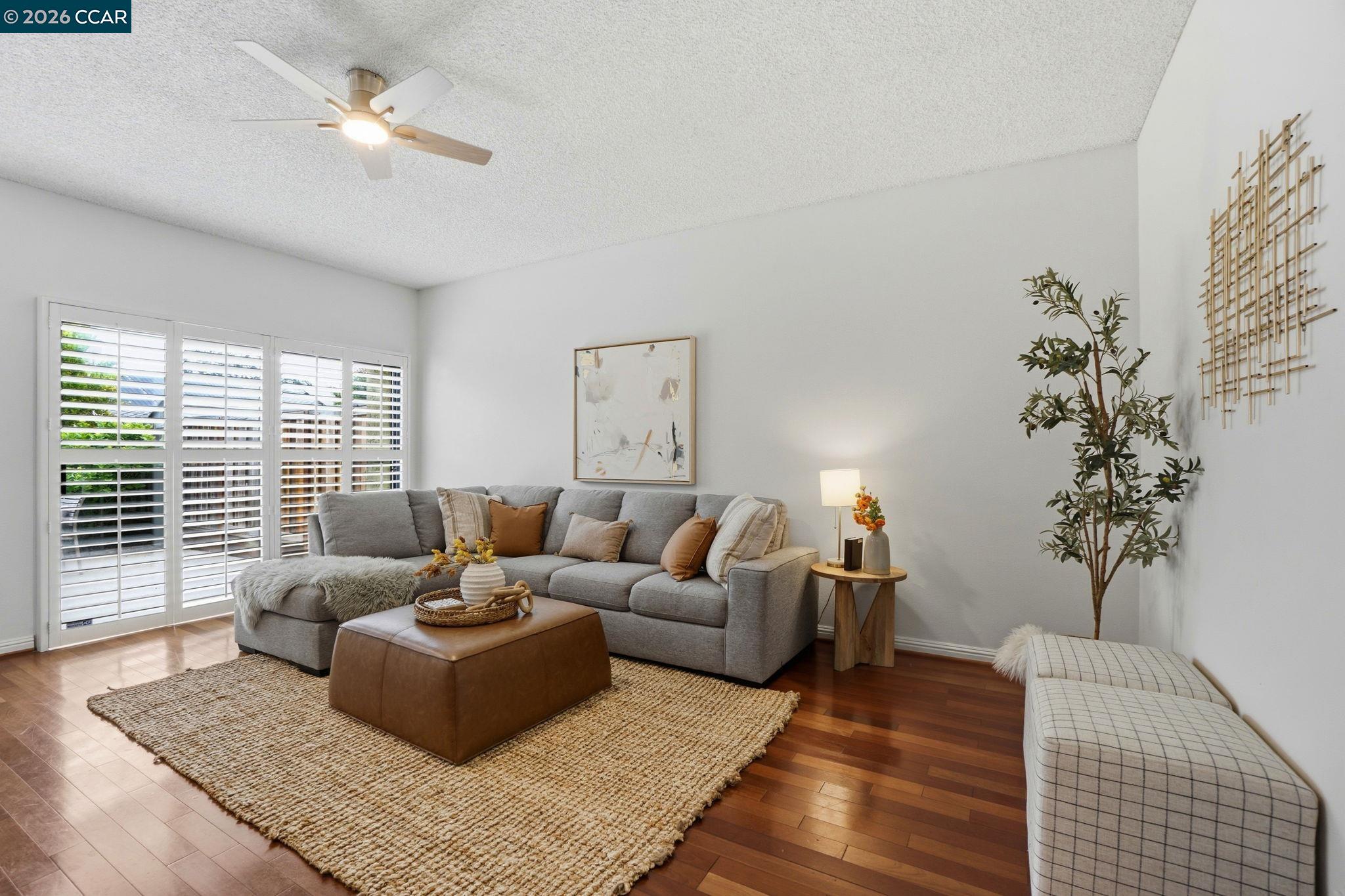 319 Oak Glen Ct