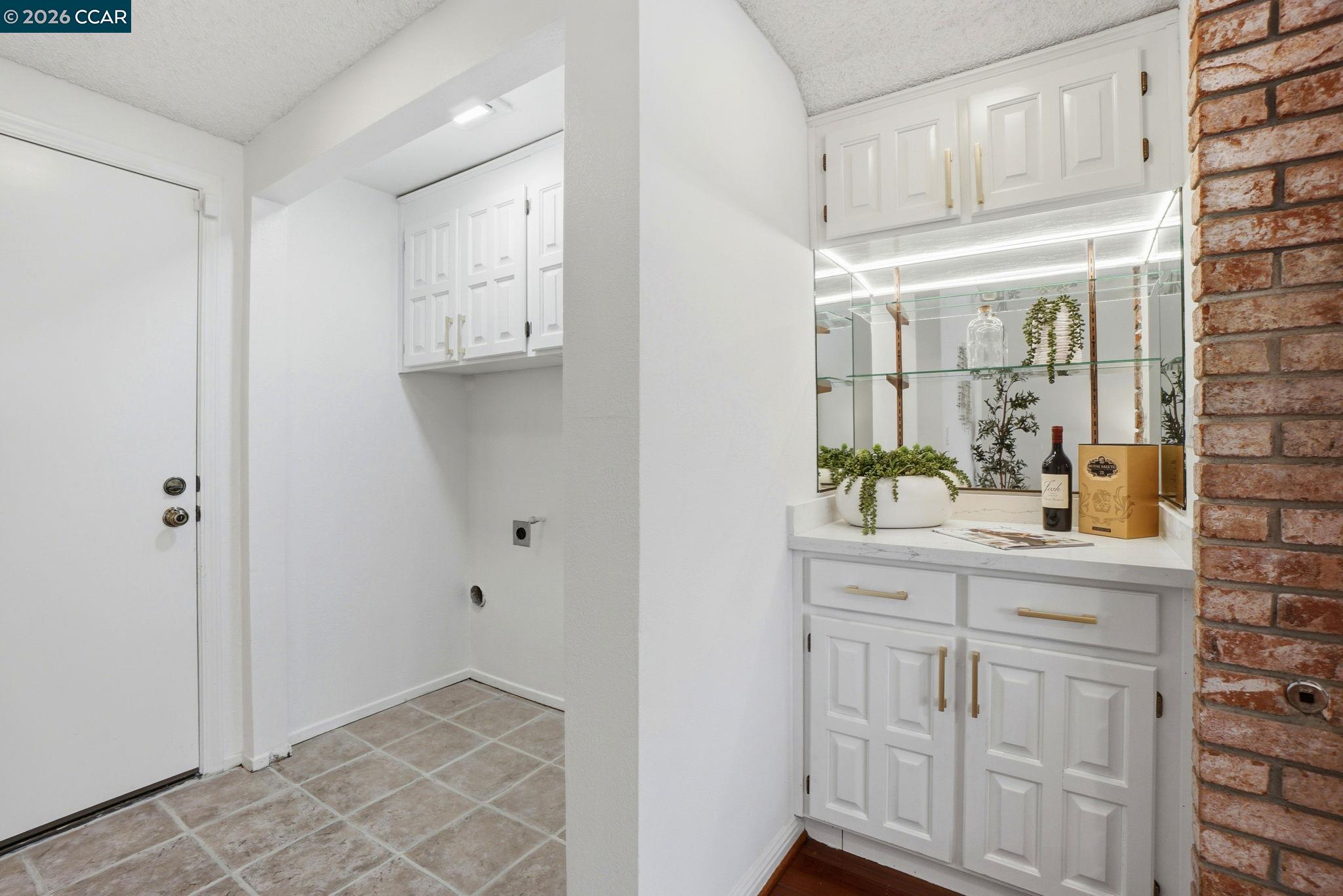 319 Oak Glen Ct