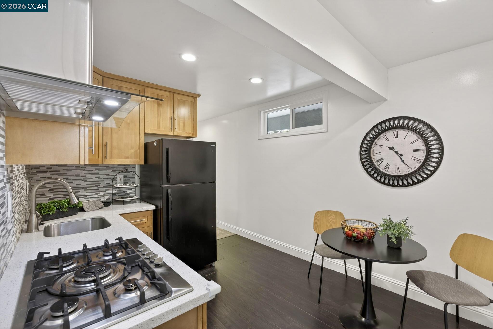 616 Aleta Pl