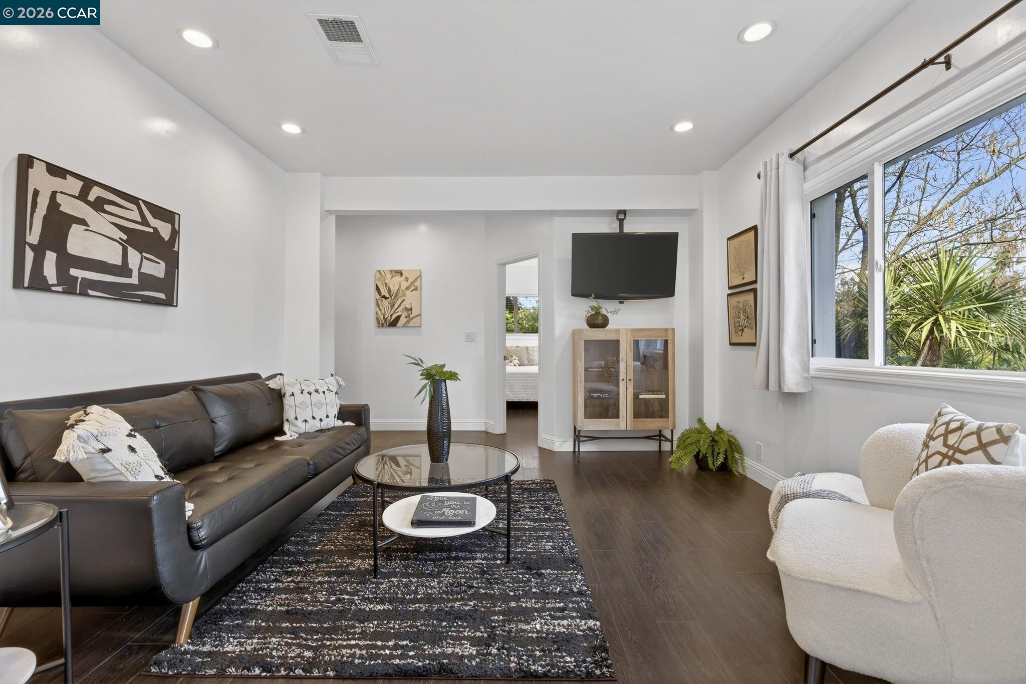 616 Aleta Pl