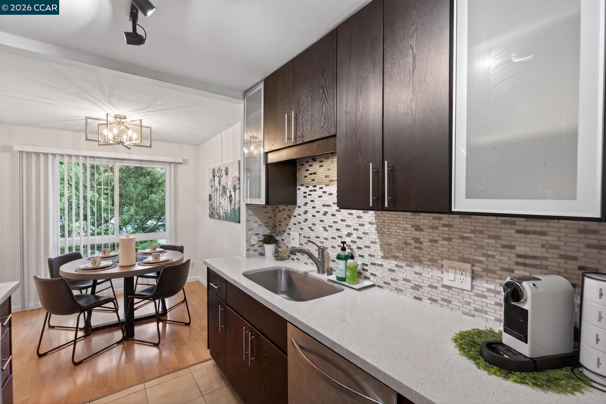 490 N Civic Dr # 314