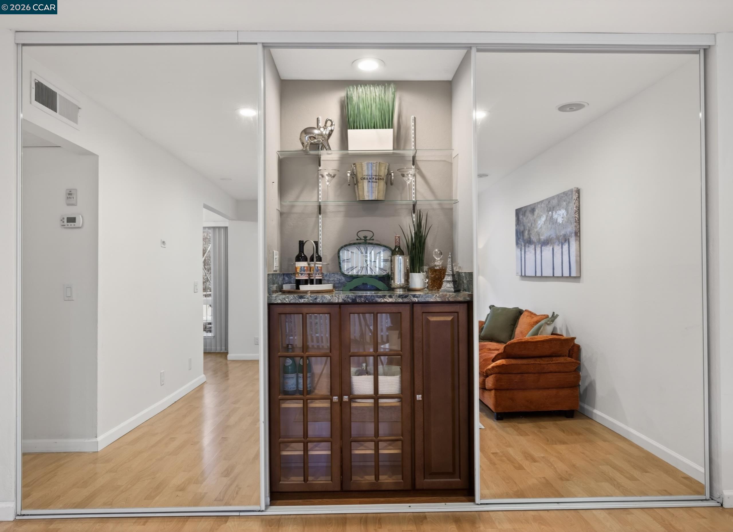 490 N Civic Dr # 314