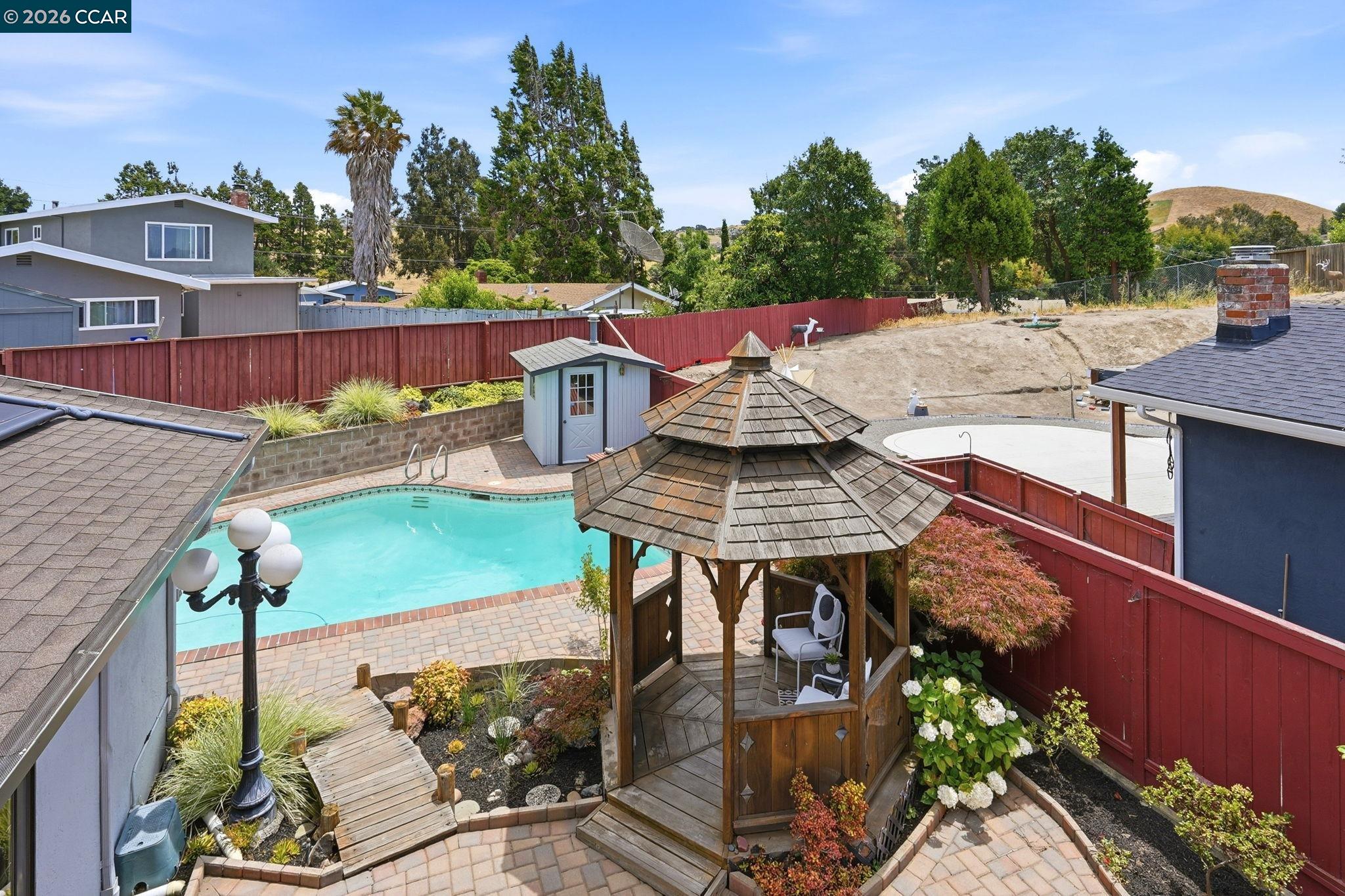 2571 Francis Dr