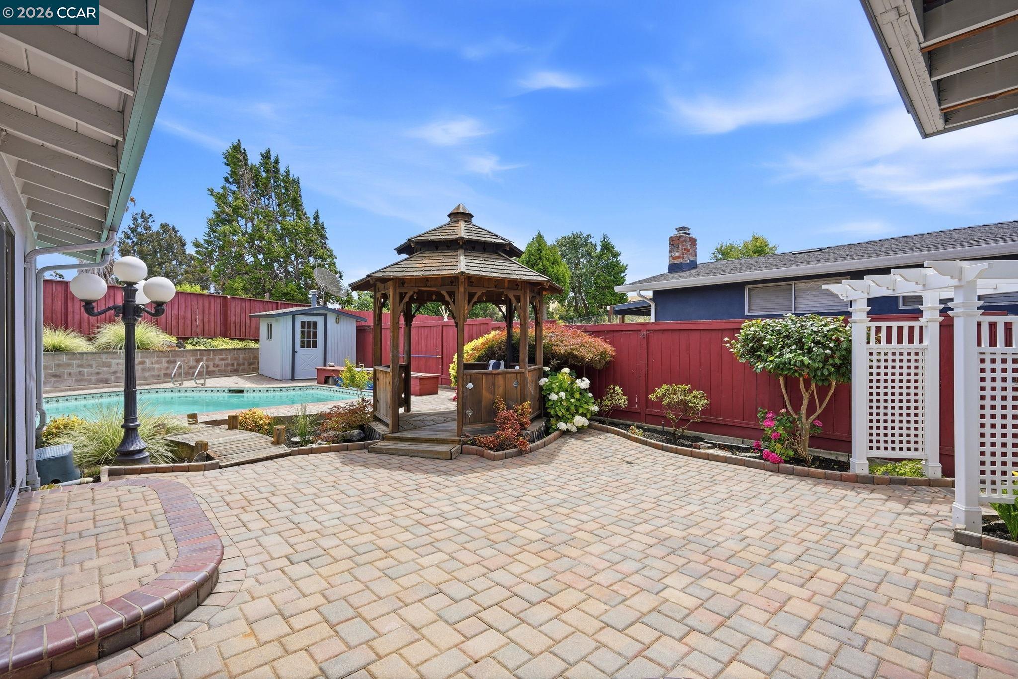 2571 Francis Dr
