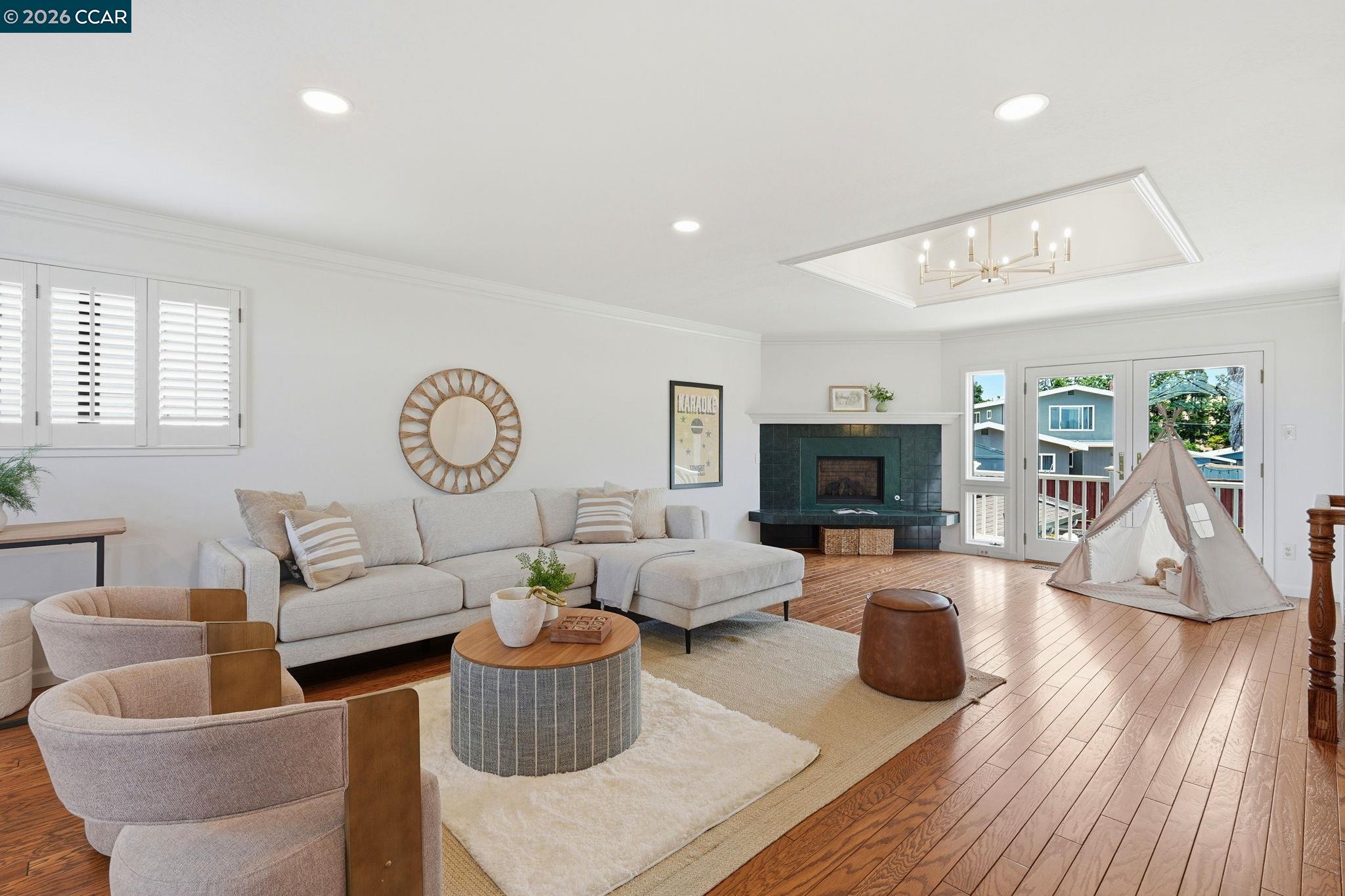 2571 Francis Dr