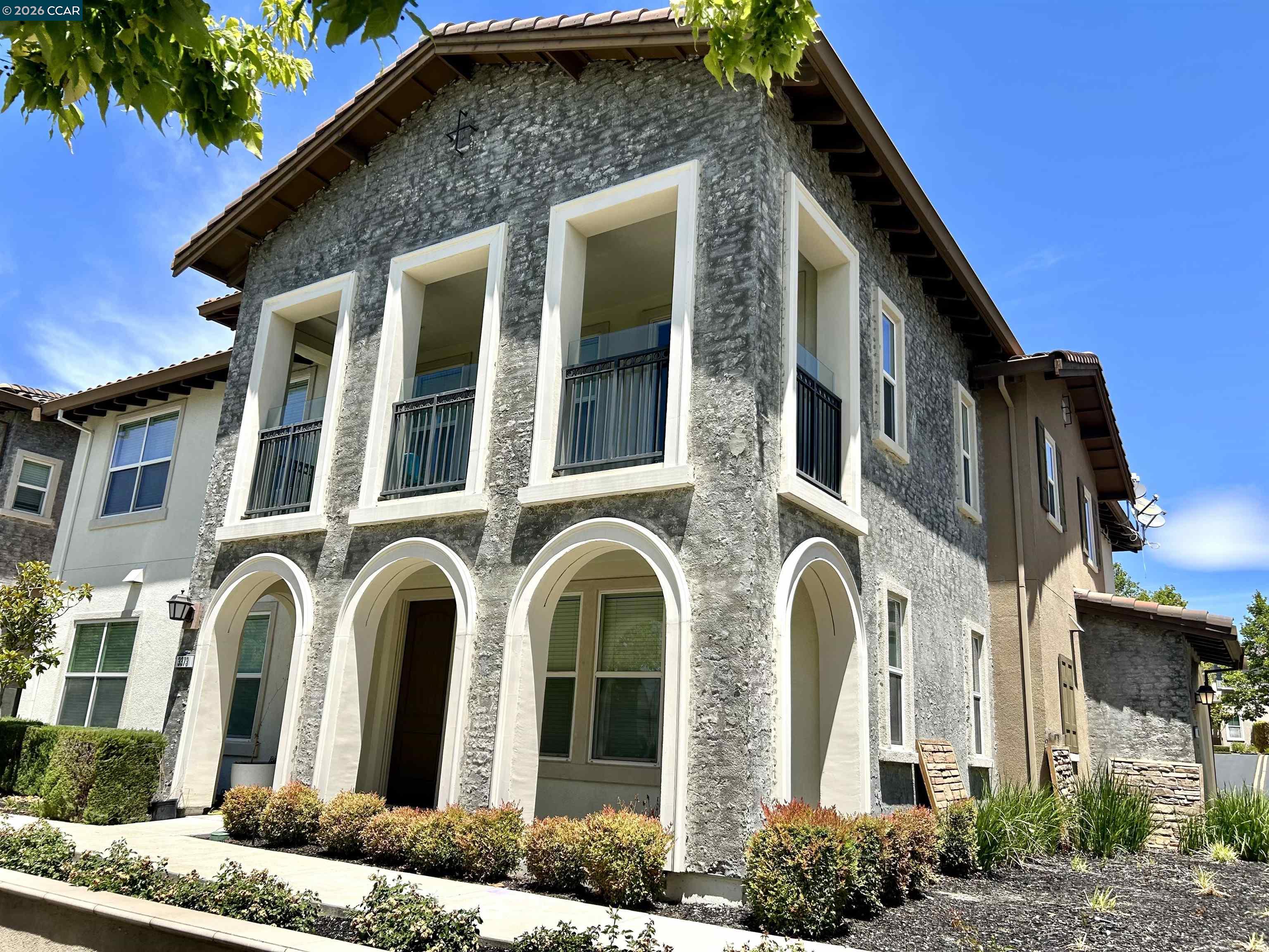 3373 Central Pkwy