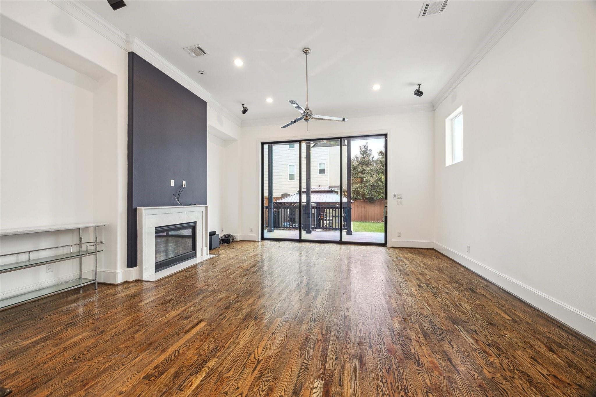1214 W 16th Street