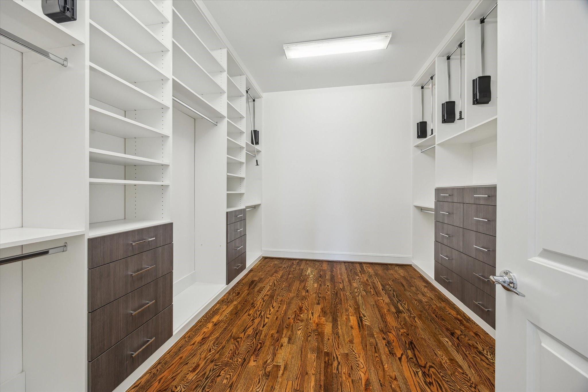 1214 W 16th Street